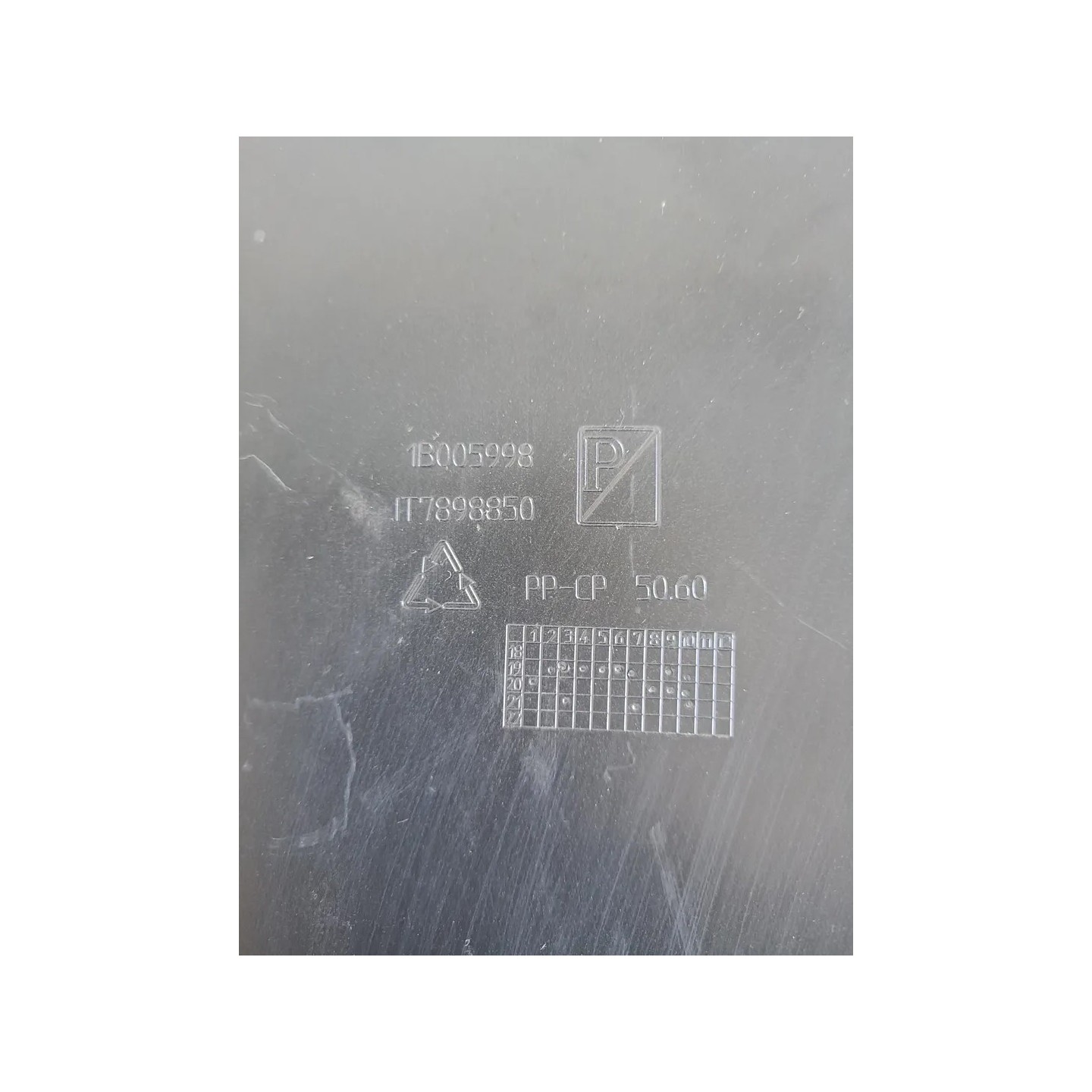 Carenatura anteriore superiore Piaggio MP3 300 (14-21) MP3 300 hpe ABS 