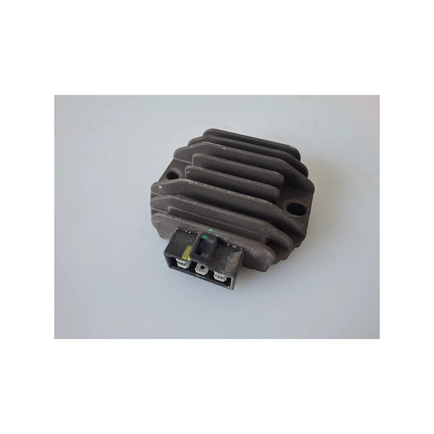 Regolatore tensione Piaggio Liberty 50 3V i.e. (E3) Liberty 50 I-get 3V i.e. 