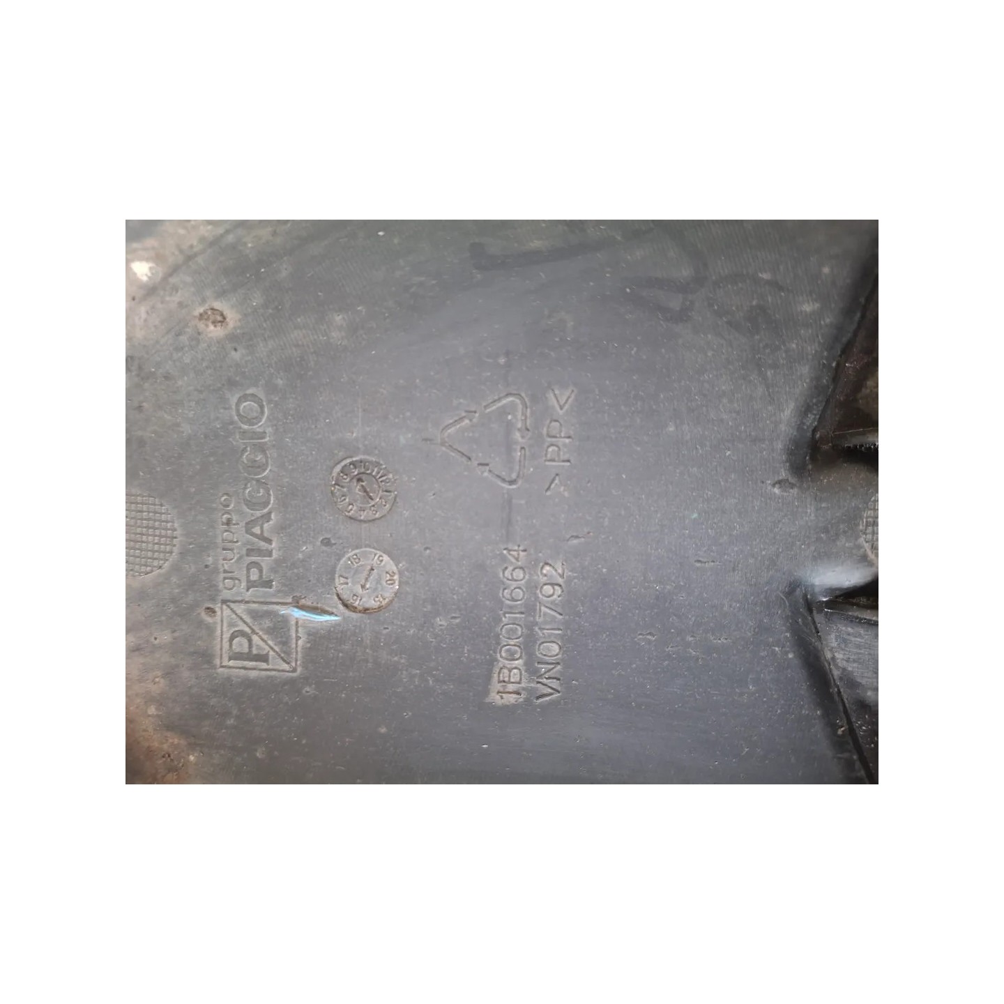 Parafango posteriore con portatarga Piaggio Liberty 50 3V i.e. (E3) Liberty 50 I-get 3V i.e. 