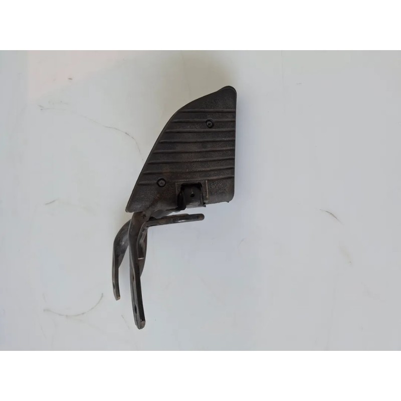 Supporto pedana appoggiapiede posteriore Honda SH 150 i (-09) SH 150 i Destro