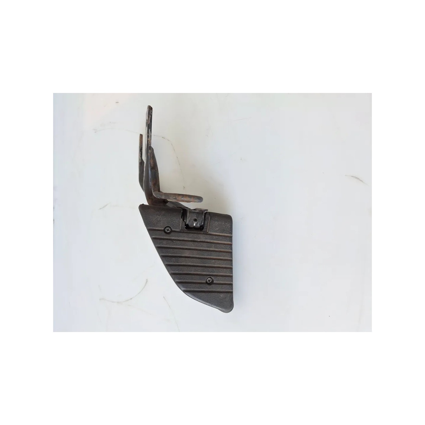 Supporto pedana appoggiapiede posteriore Honda SH 150 i (-09) SH 150 i Sinistro