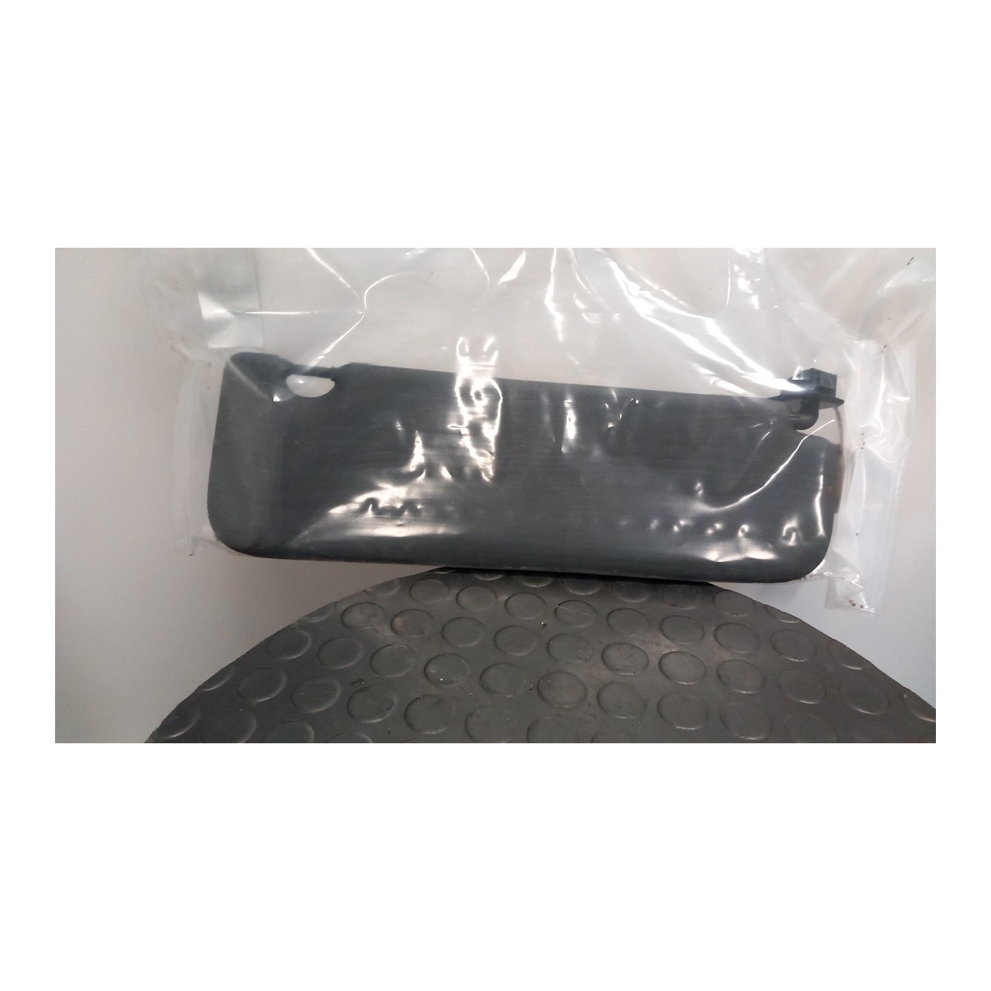 ALETTA PARASOLE PARABREZZA SX. 077 PEUGEOT RCZ (05/10-) RHH 8163AV