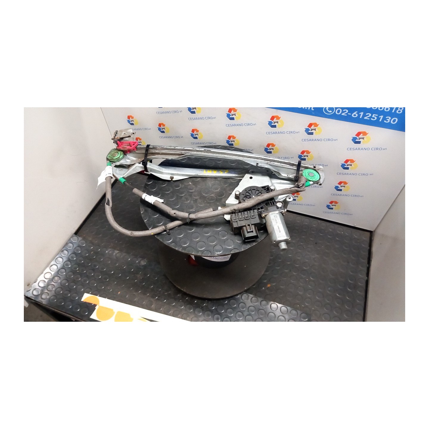 ALZACRISTALLO ELETTR. PORTA ANT. C/MOTORINO SX. 089 FORD FOCUS (CAK) (10/98-03/02) FYDA 1331614