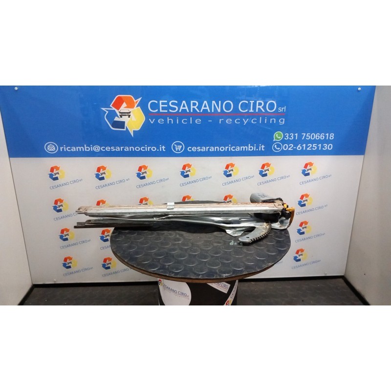 ALZACRISTALLO ELETTR. PORTA ANT. C/MOTORINO DX. 084 SUZUKI ALTO (09/02-01/06) F10D 8340176G00000