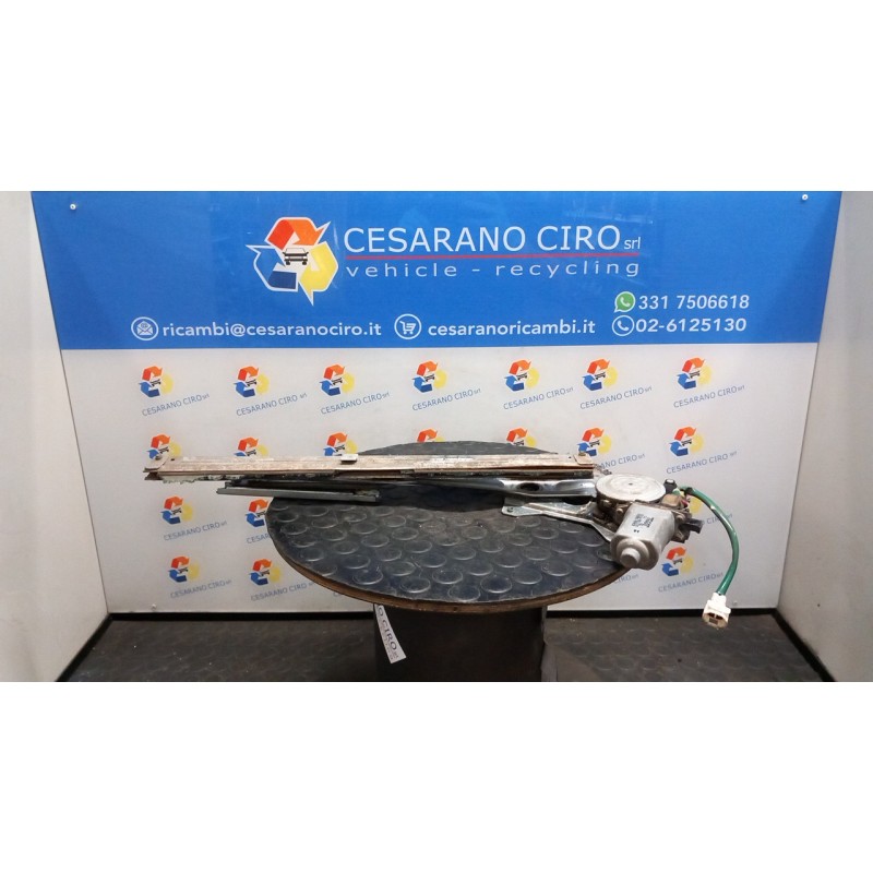 ALZACRISTALLO ELETTR. PORTA ANT. C/MOTORINO DX. 085 SUZUKI ALTO (09/02-01/06) F10D 8340181G00000