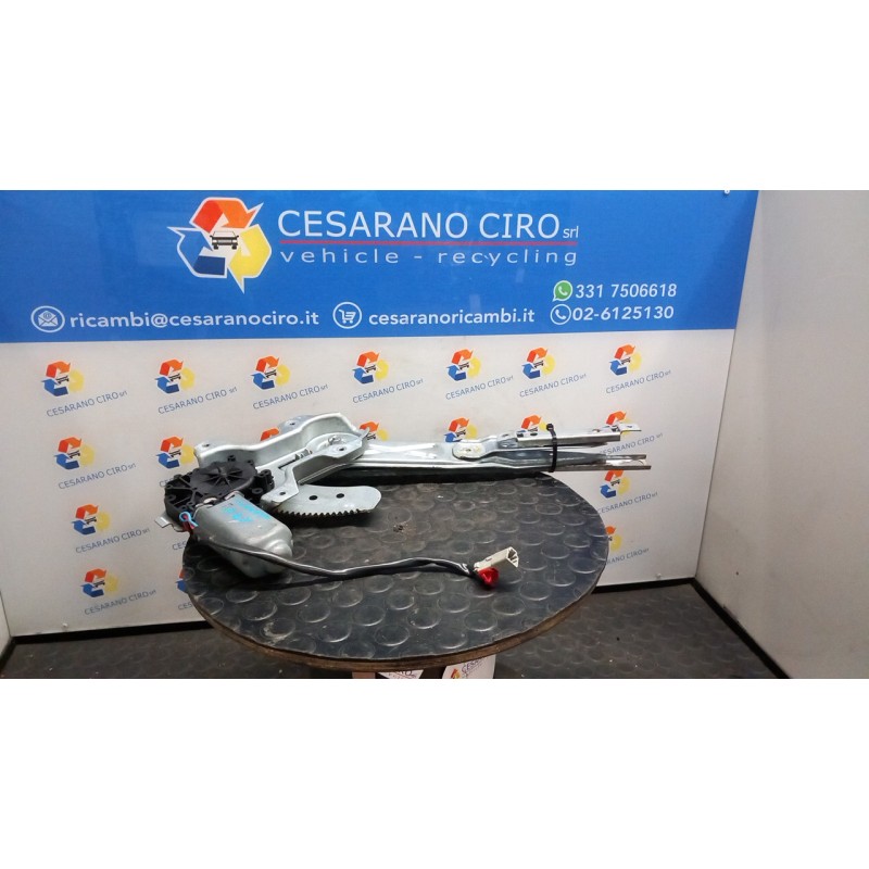 ALZACRISTALLO ELETTR. PORTA POST. CON MOTORINO DX. 037 HONDA CIVIC 5 PORTE (12/94-03/02) D16Y3 72710ST3E11