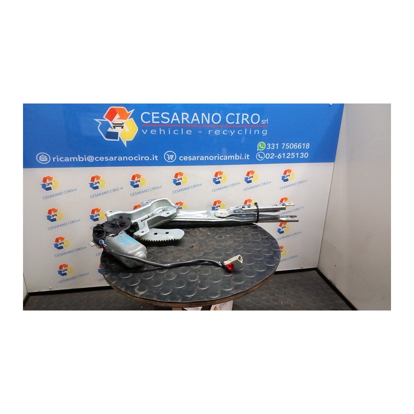 ALZACRISTALLO ELETTR. PORTA POST. CON MOTORINO DX. 037 HONDA CIVIC 5 PORTE (12/94-03/02) D16Y3 72710ST3E11