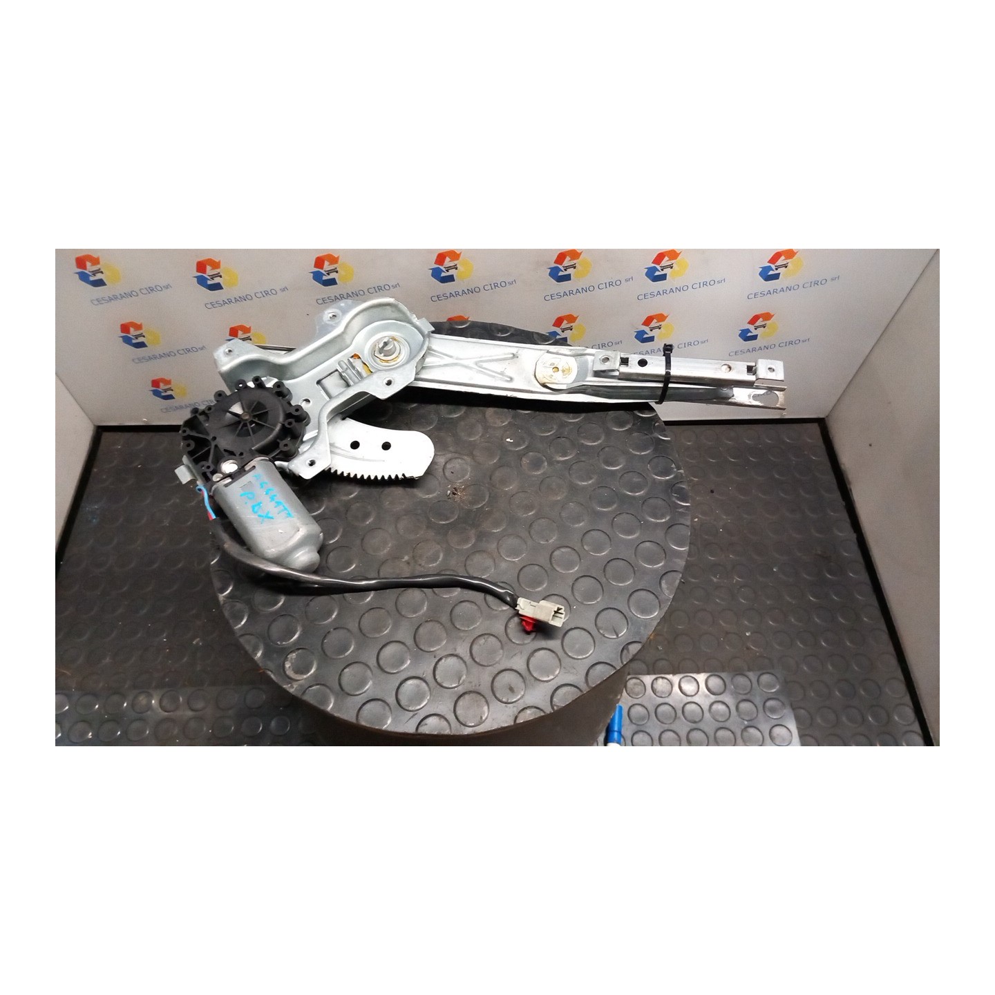 ALZACRISTALLO ELETTR. PORTA POST. CON MOTORINO DX. 037 HONDA CIVIC 5 PORTE (12/94-03/02) D16Y3 72710ST3E11