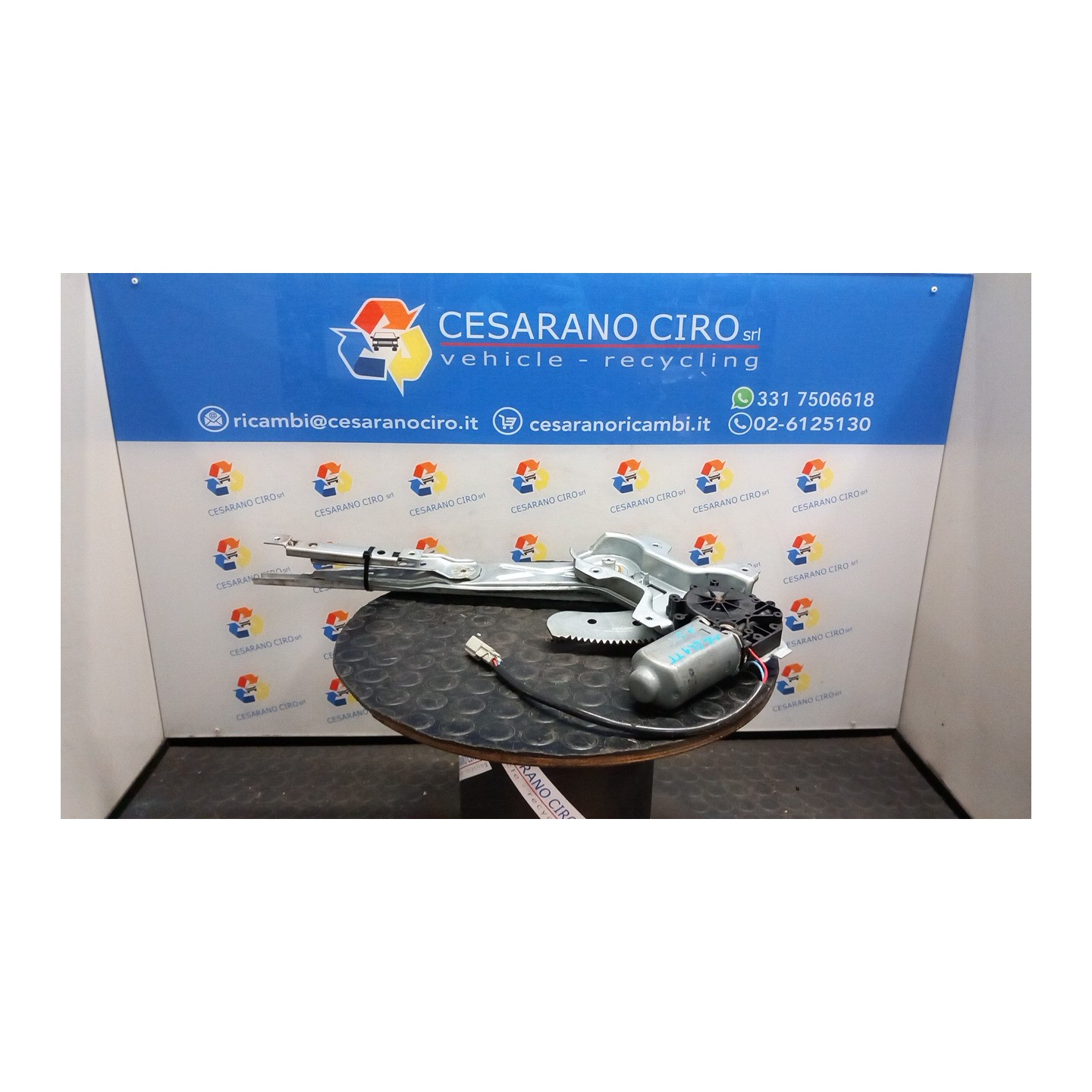 ALZACRISTALLO ELETTR. PORTA POST. CON MOTORINO SX. 038 HONDA CIVIC 5 PORTE (12/94-03/02) D16Y3 72750ST3E11