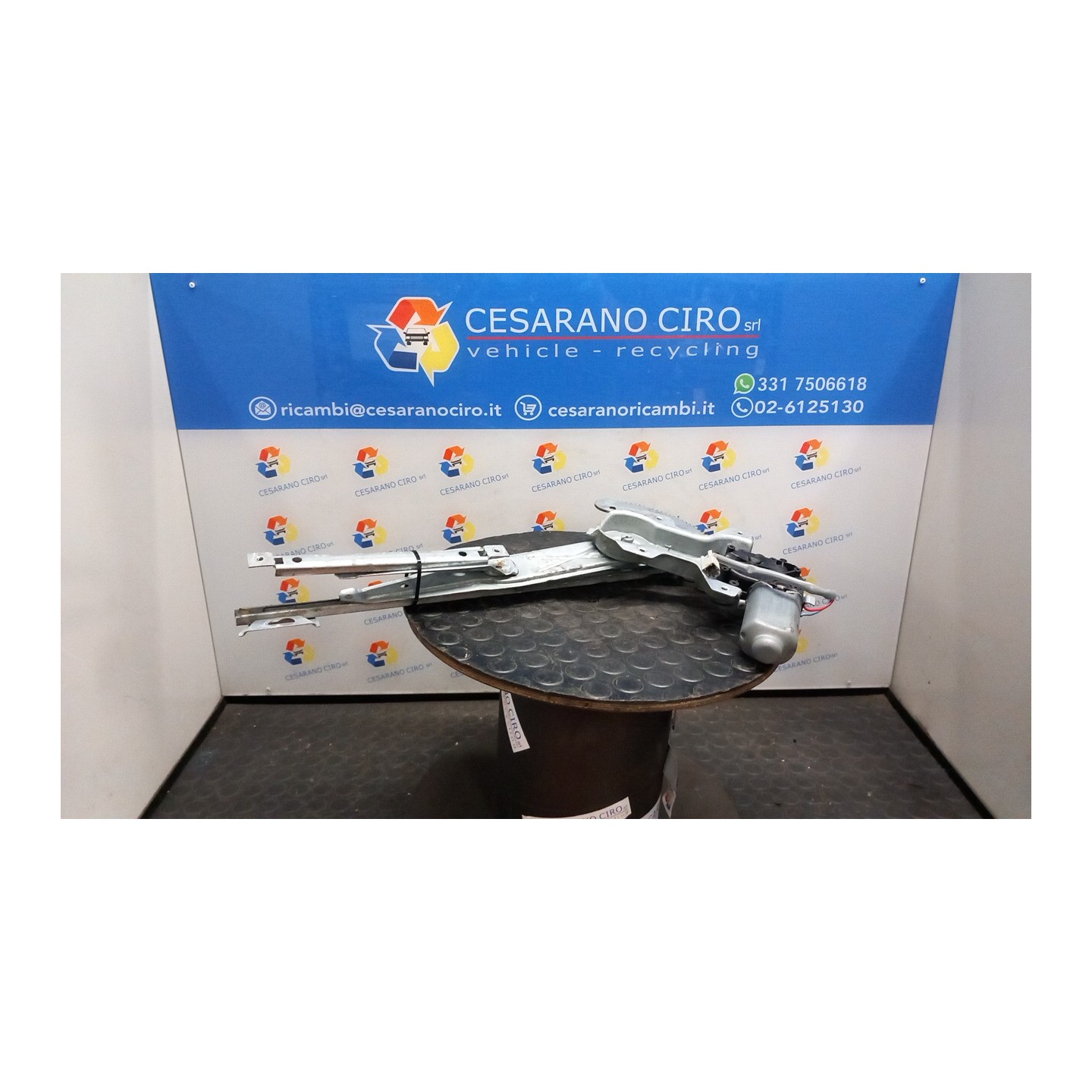 ALZACRISTALLO ELETTR. PORTA ANT. CON MOTORINO DX. 039 HONDA CIVIC 5 PORTE (12/94-03/02) D16Y3 72210ST3G11