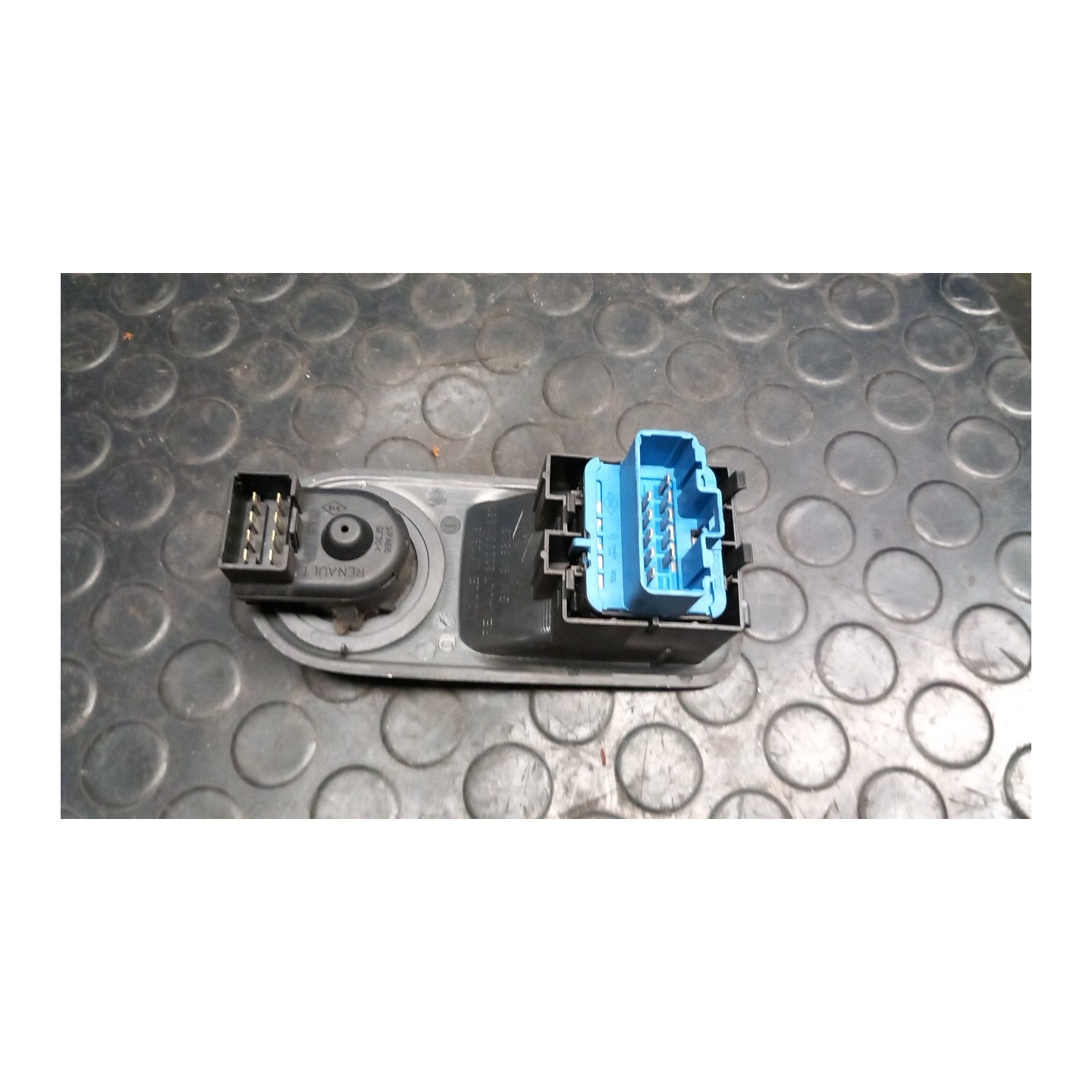 BLOCCO COMANDI ALZACRISTALLI T.7V600001- C/ONE TOUCH 075 OPEL VIVARO (X83) (09/06-) M9RE7 93858018