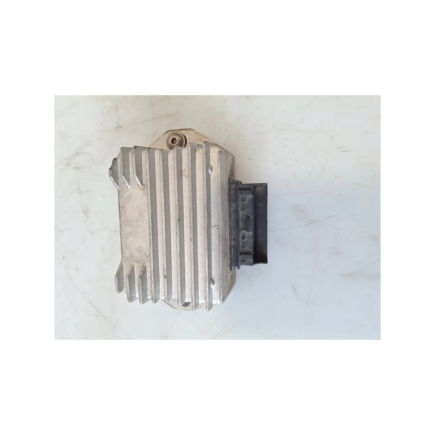 Regolatore tensione Aprilia Scarabeo 50 2T (10-14) Scarabeo 50 2T Net (Motore Piaggio) 
