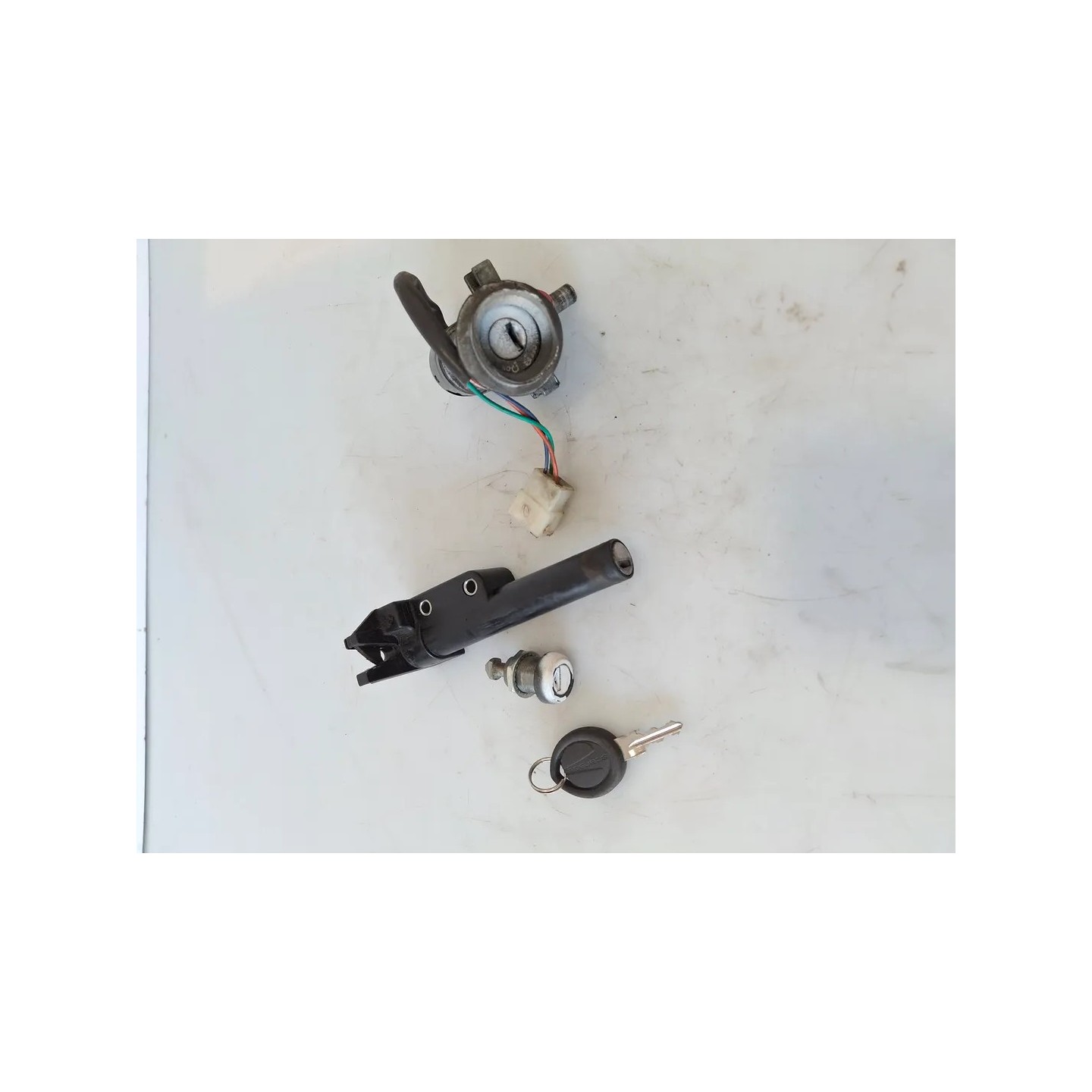 Kit serrature Aprilia Scarabeo 50 2T (10-14) Scarabeo 50 2T Net (Motore Piaggio) 