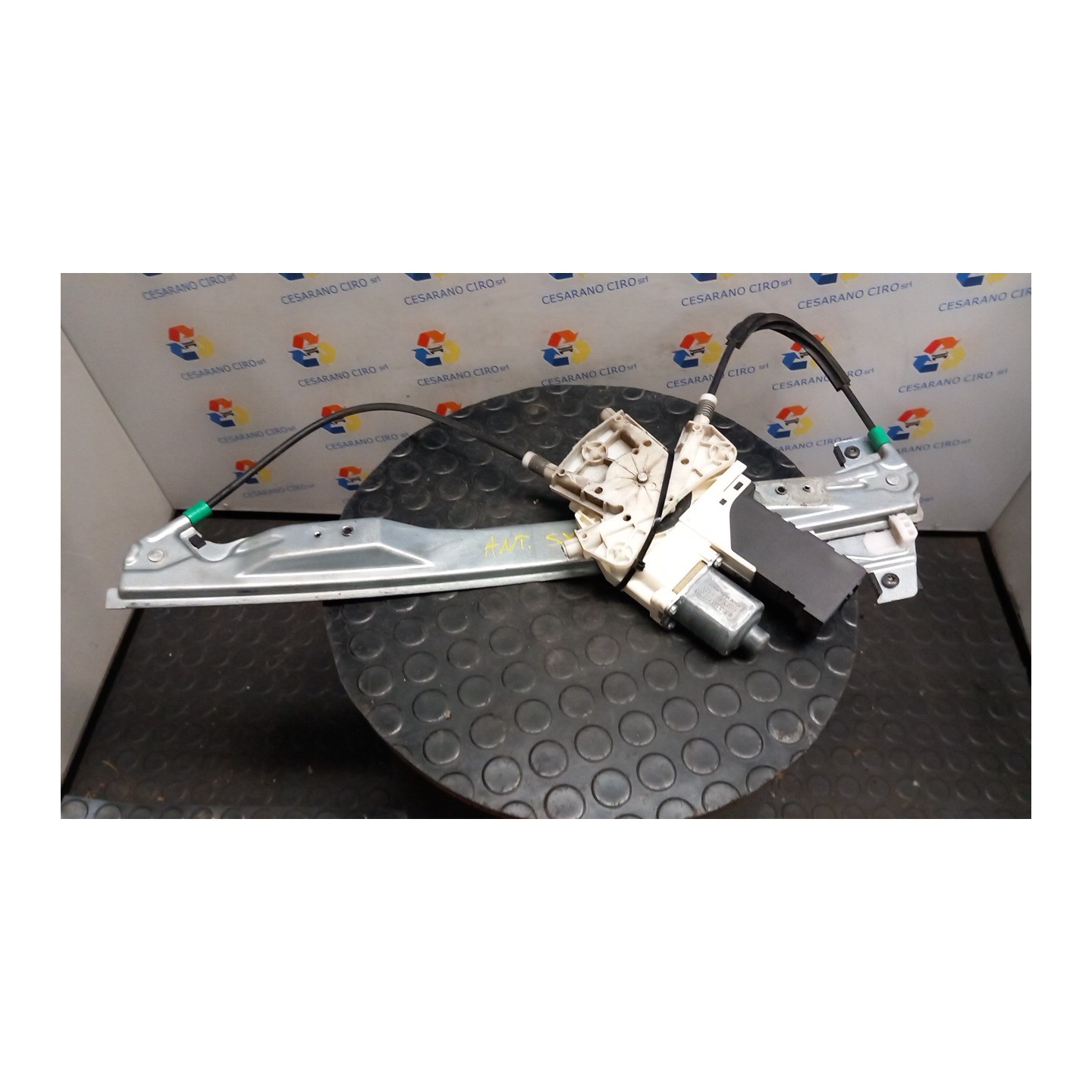 ALZACRISTALLO ELETTR. PORTA ANT. SX. 014 PEUGEOT 407 (03/04-03/12) RHF 9221Q6