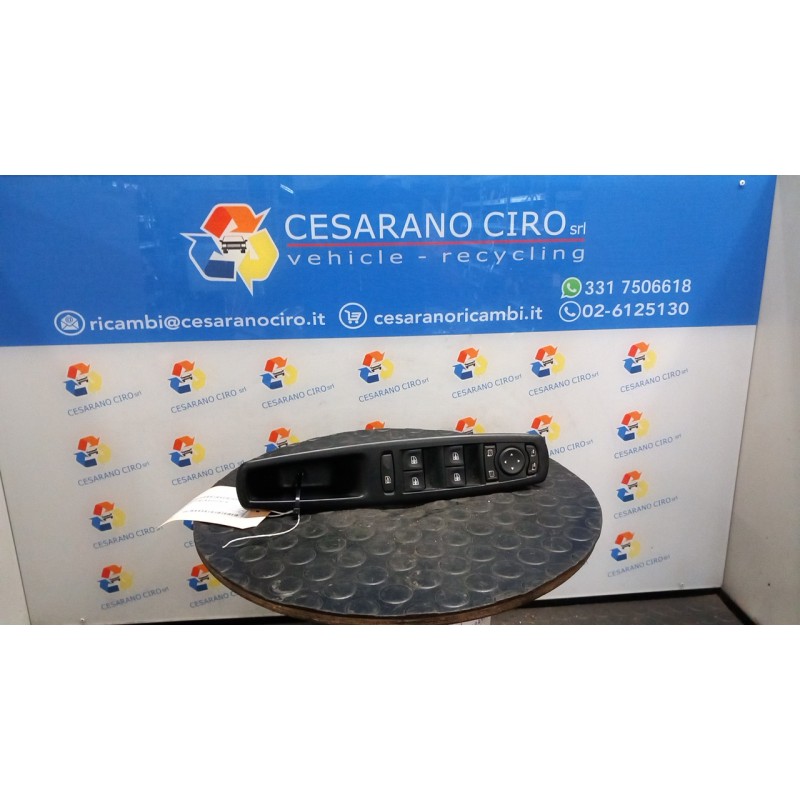 BLOCCO COMANDI ALZACRISTALLI E RETROVISORI EST. 037 RENAULT SCENIC 3A SERIE (04/09-10/13) K9KA6 809610014R