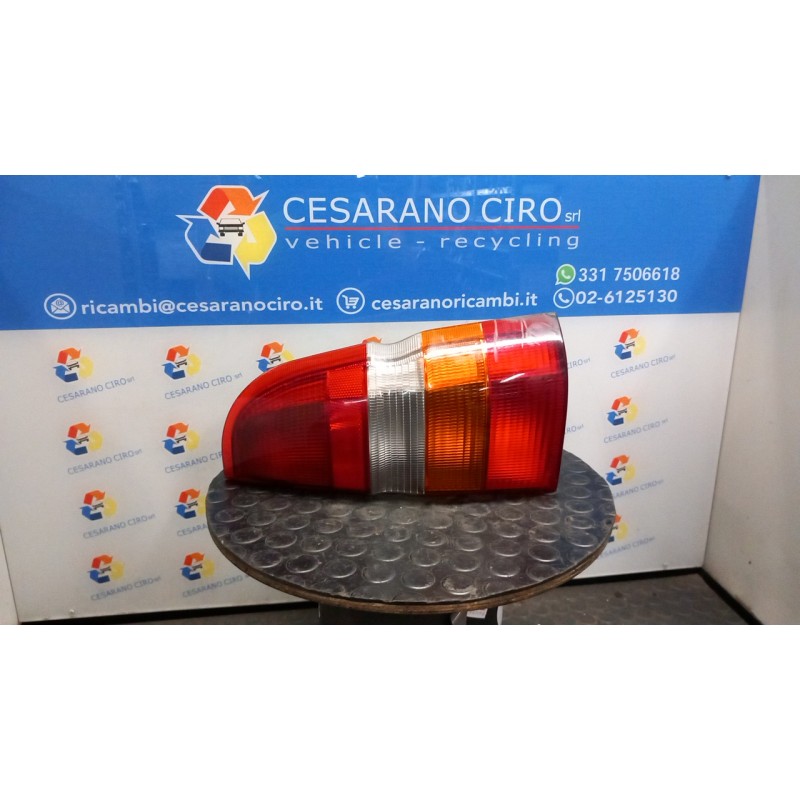 BASE FANALE POST. DX. 027 FORD ESCORT (FA) (02/95-09/99) L1E 6722430