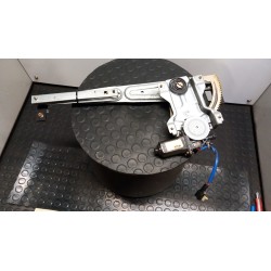 ALZACRISTALLO ELETTR. PORTA ANT. C/MOTORINO DX. 036 KIA SORENTO 1A SERIE (07/02-12/06 D4CB 824023E002