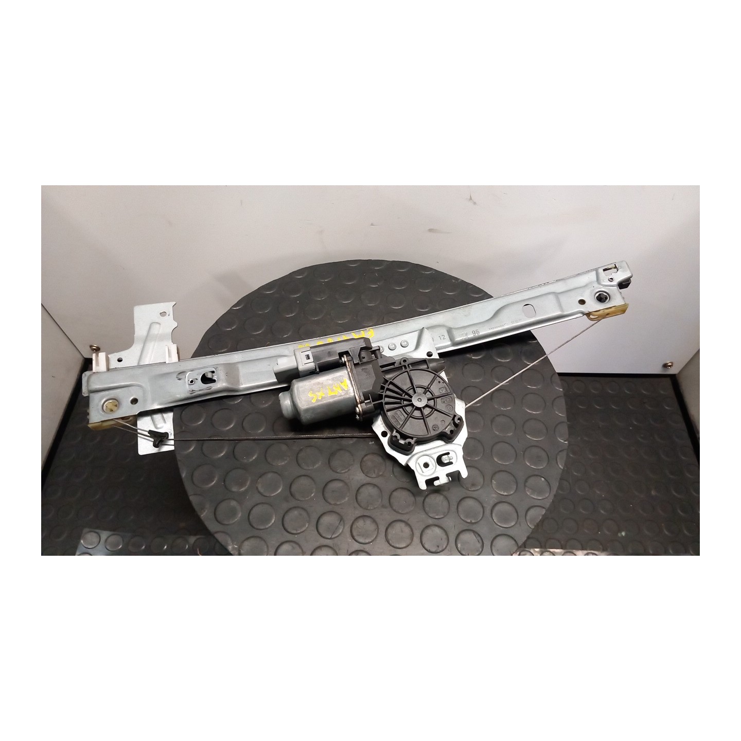 ALZACRISTALLO ELETTR. PORTA ANT. C/MOTORINO SX. 057 PEUGEOT 207 (06/09-) KFV 9221FT