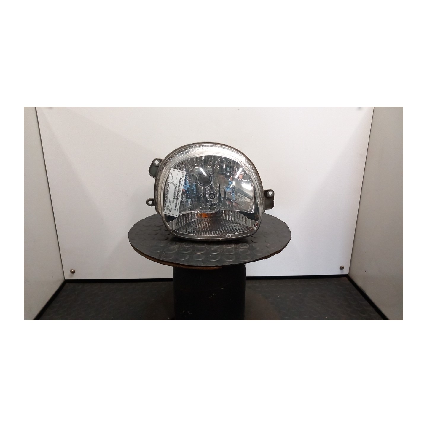 PROIETTORE DX. 060 RENAULT TWINGO 1A SERIE (08/98-09/07) D7FF7 7701049687