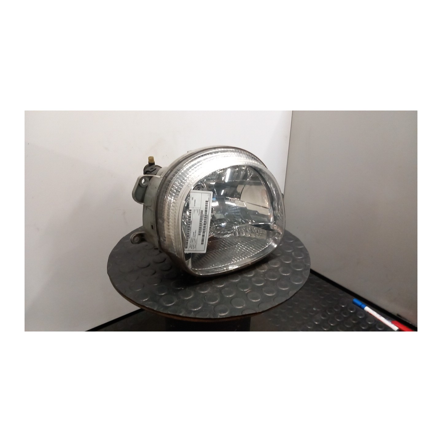 PROIETTORE DX. 060 RENAULT TWINGO 1A SERIE (08/98-09/07) D7FF7 7701049687
