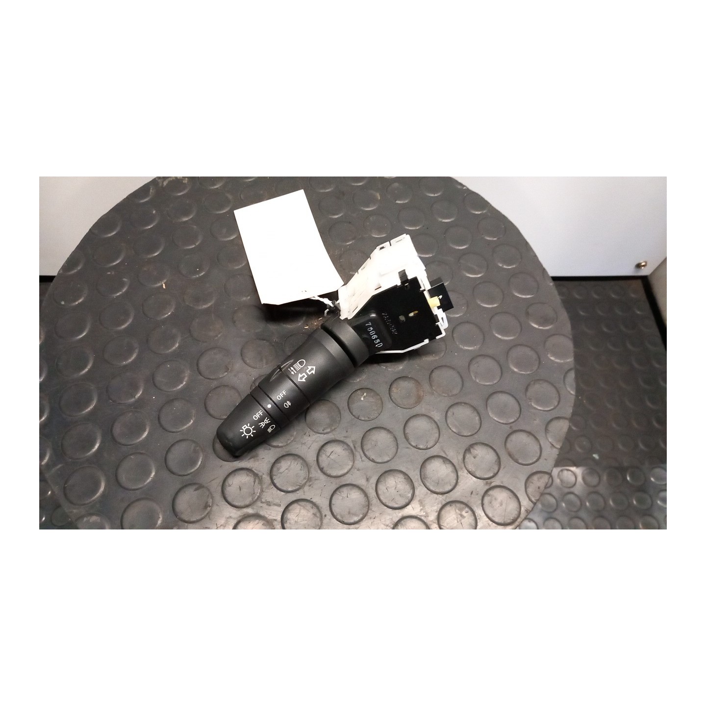 BLOCCO COMANDO VOLANTE LUCI 113 NISSAN NV200 (M20) (10/09-) HR16 25540EM02E