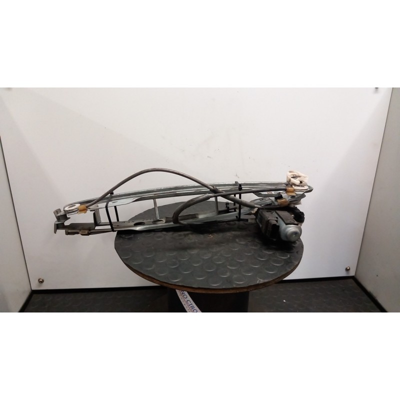 ALZACRISTALLO ELETTR. PORTA ANT. C/MOTORINO SX. 005 RENAULT MEGANE 2A SERIE (09/02-02/06) K4MT7 8200075940