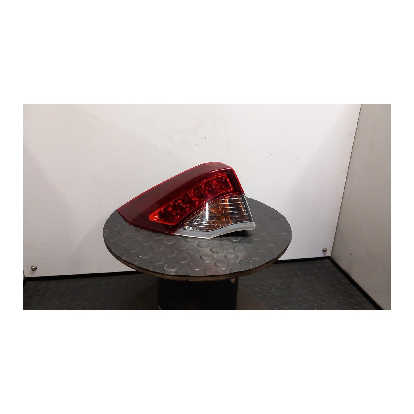 FANALE POST. PARTE EST. SX. 015 RENAULT LAGUNA 3A SERIE (09/07-) M9RG7 265550001R