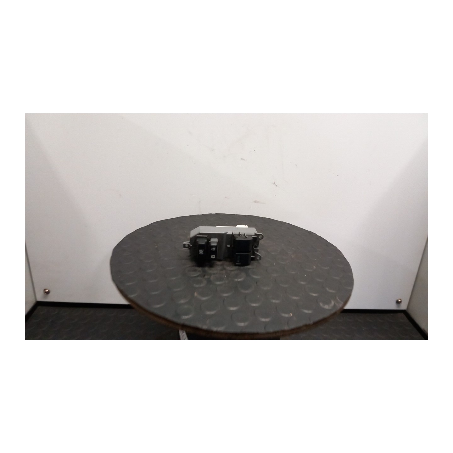 BLOCCO COMANDI ALZACRISTALLI 051 TOYOTA YARIS (11/05-02/12) 1NRFE 848200D200