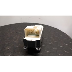 BLOCCO COMANDI ALZACRISTALLI 051 TOYOTA YARIS (11/05-02/12) 1NRFE 848200D200