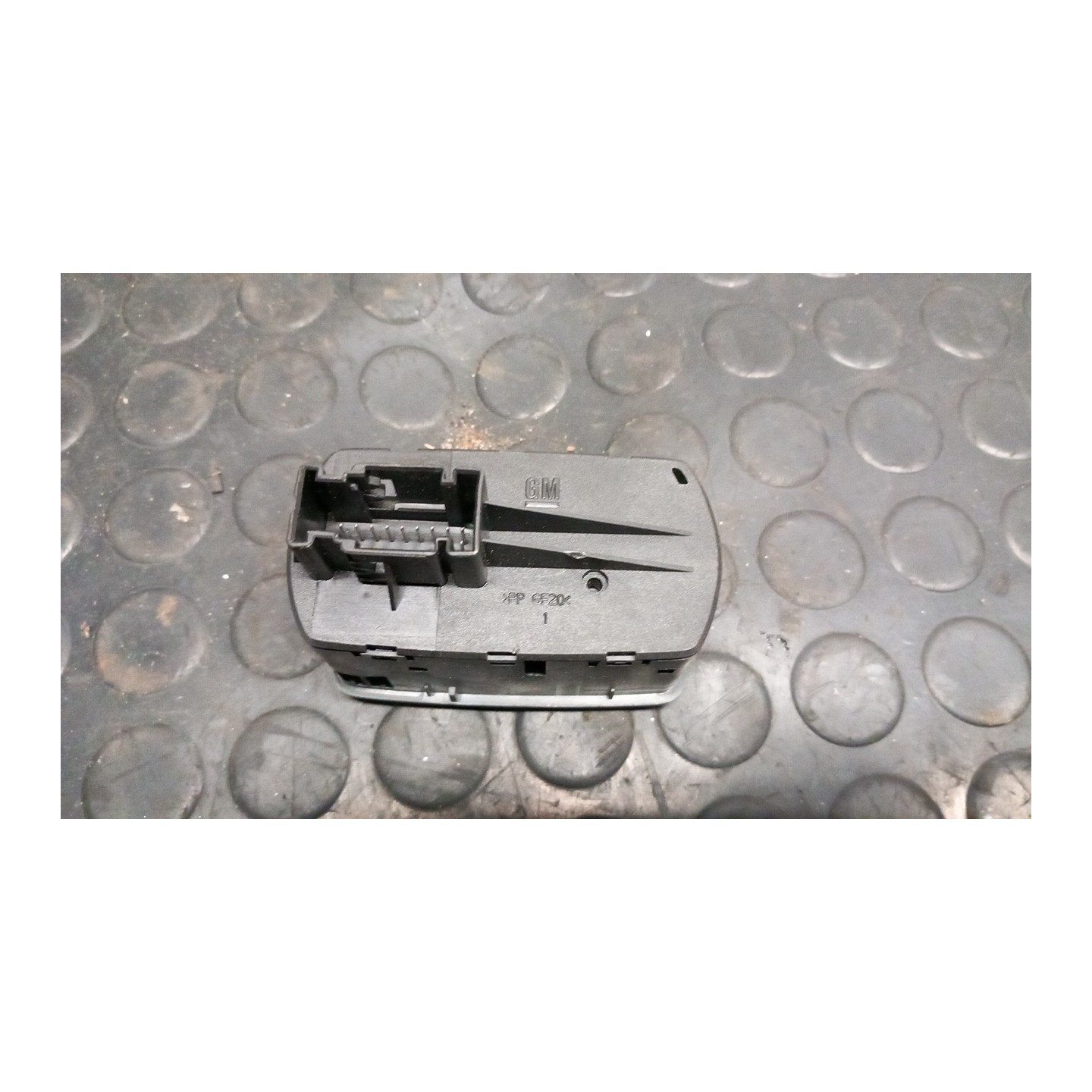 BLOCCO COMANDI ALZACRISTALLI E RETROVISORI EST. 068 OPEL CORSA (S07) (07/06-02/11) A12XER 13258521