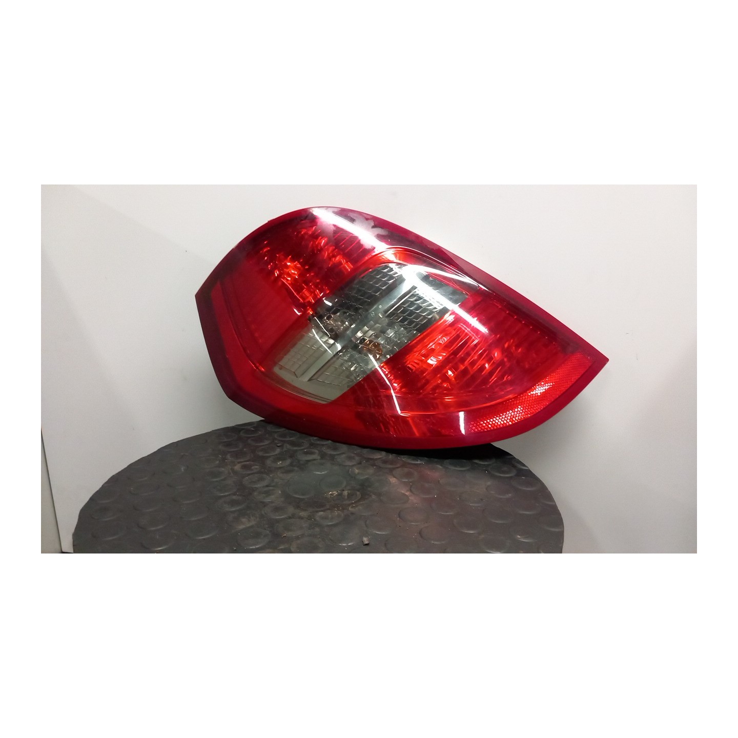 FANALE POST. P/AVANTGARDE SX. 078 MERCEDES-BENZ CLASSE A (W/C169) (07/04-04/13 640940 A1698202964