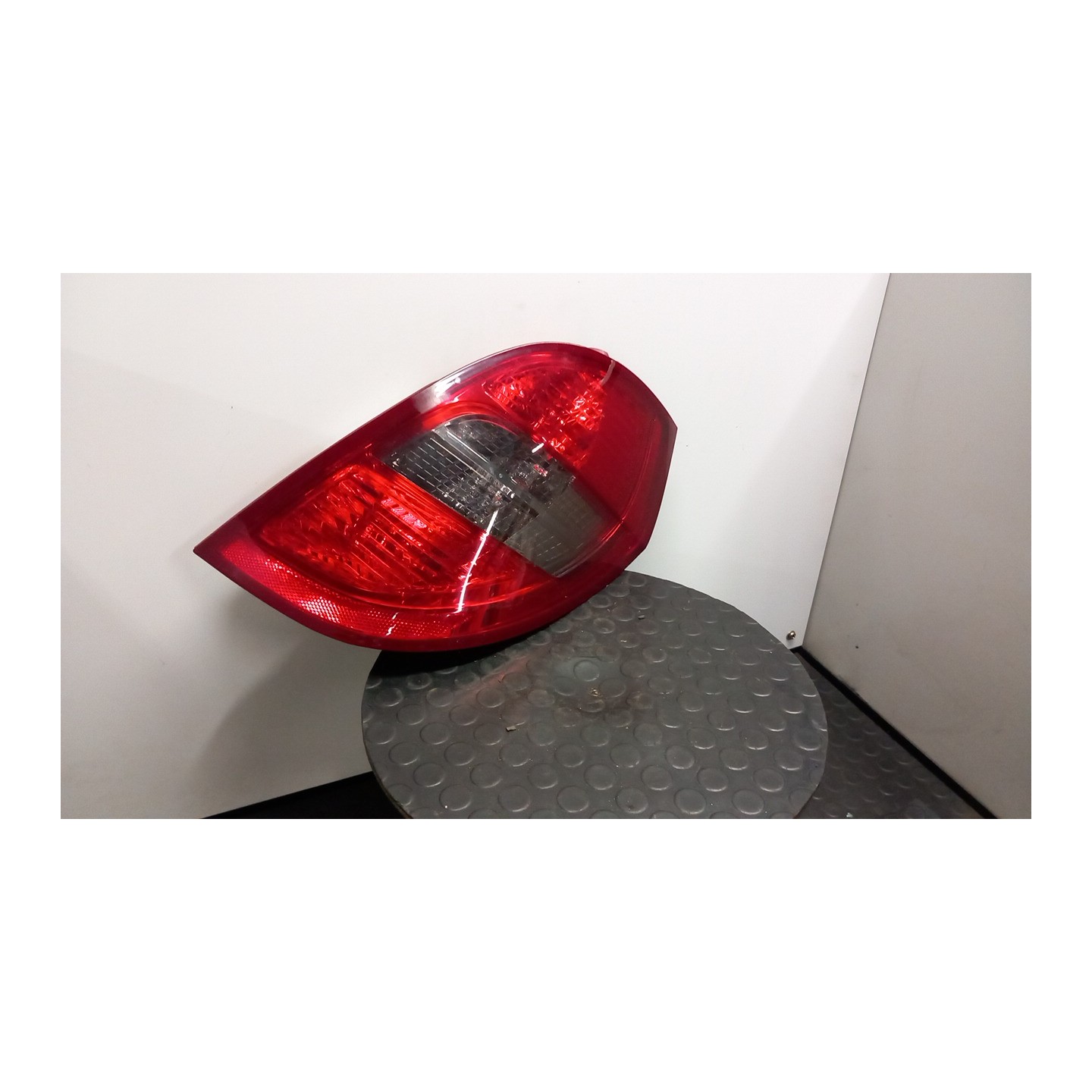 FANALE POST. P/AVANTGARDE DX. 082 MERCEDES-BENZ CLASSE A (W/C169) (07/04-04/13 640940 A1698201064