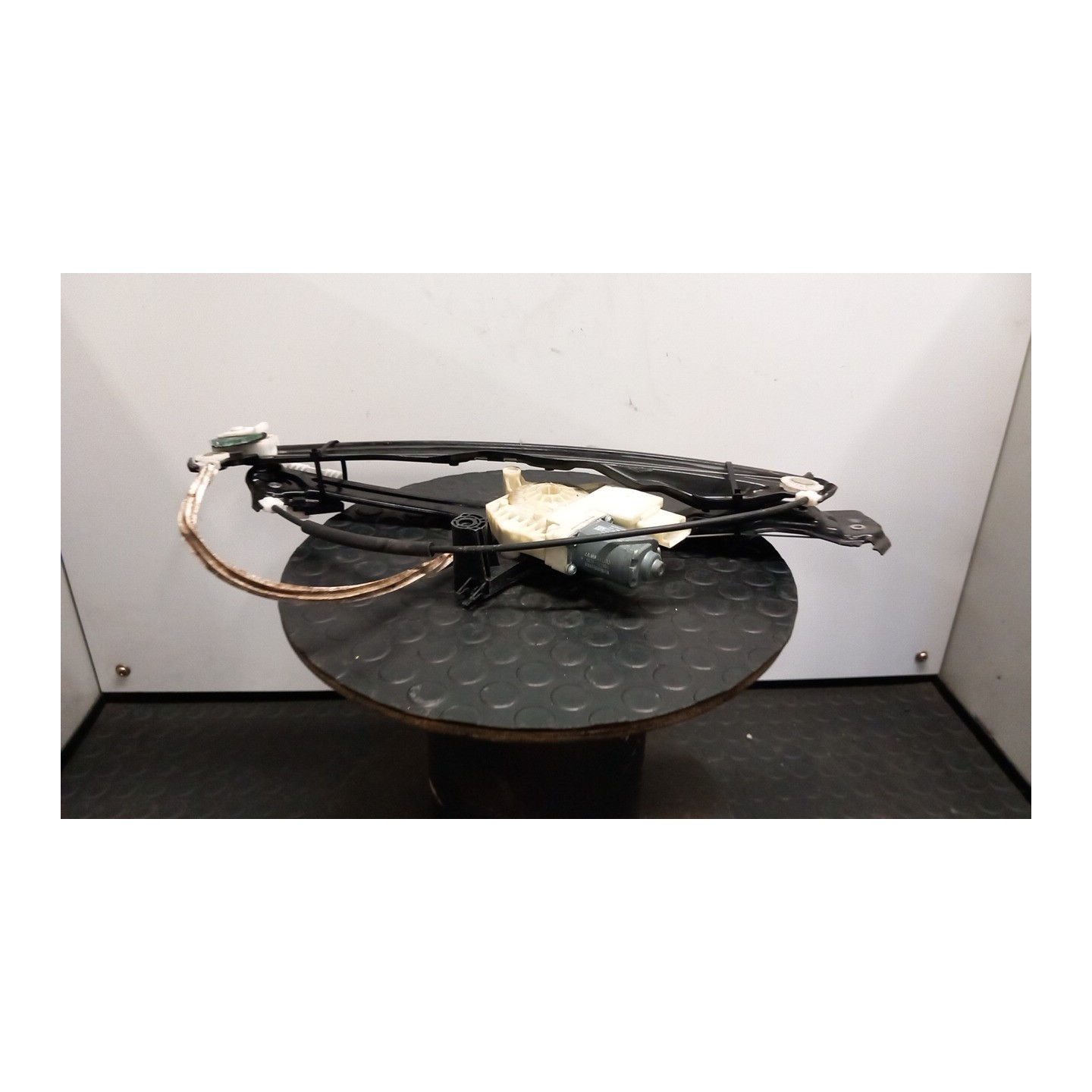 ALZACRISTALLO ELETTR. PORTA ANT. C/MOTORINO SX. 139 PEUGEOT 308 (07/13-12/18) AH01 9677734880