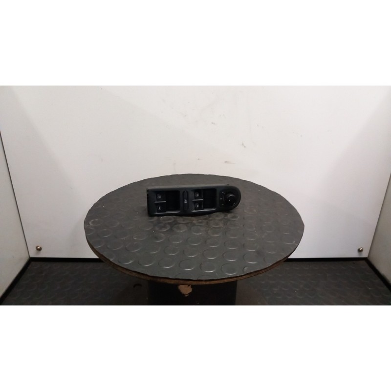 BLOCCO COMANDI ALZACRISTALLI 147 VOLKSWAGEN GOLF (5K/AJ) (09/08-) CAY 5K4959857AXSH