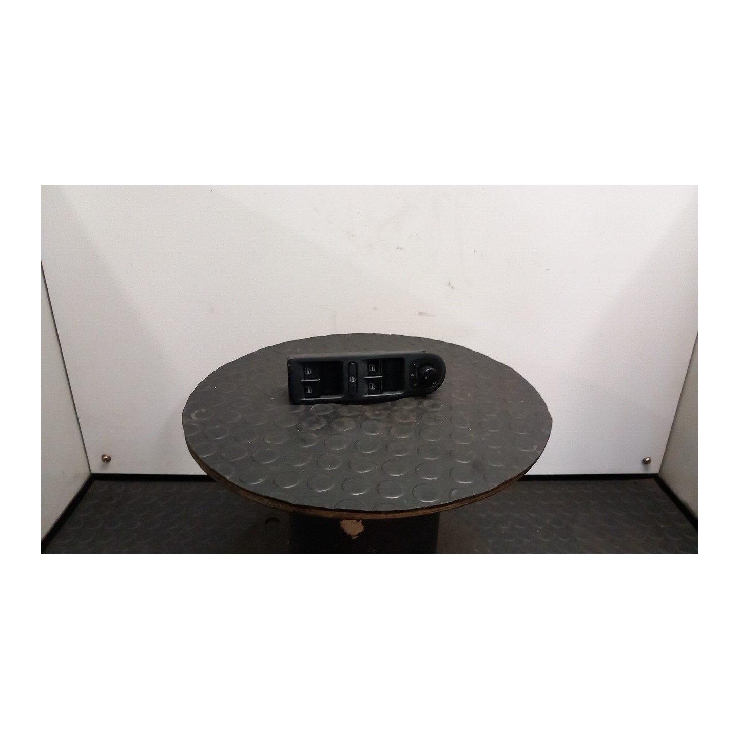 BLOCCO COMANDI ALZACRISTALLI 147 VOLKSWAGEN GOLF (5K/AJ) (09/08-) CAY 5K4959857AXSH