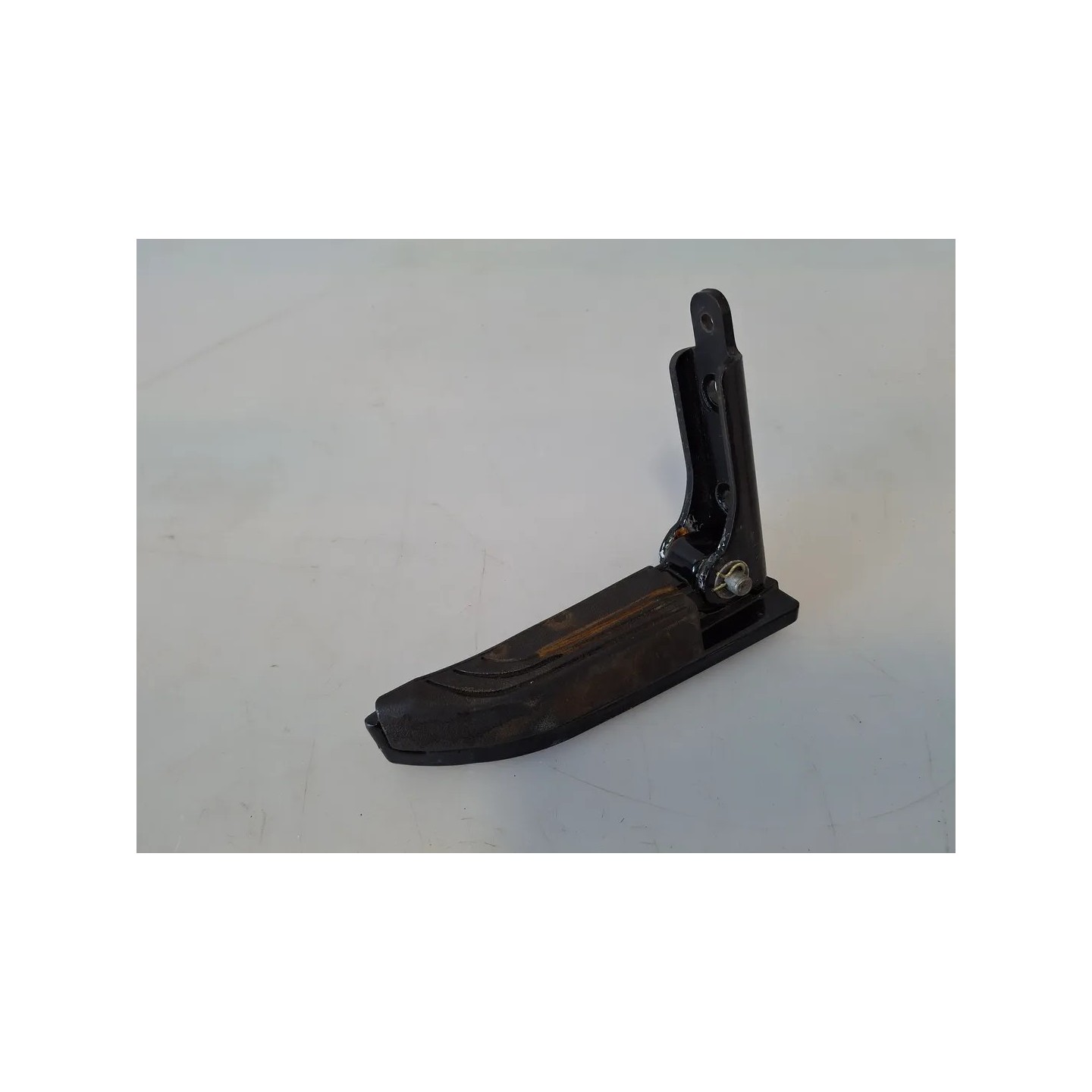 Pedana appoggiapiede posteriore completo Piaggio MP3 300 (14-21) MP3 300 LT ABS Sinistro