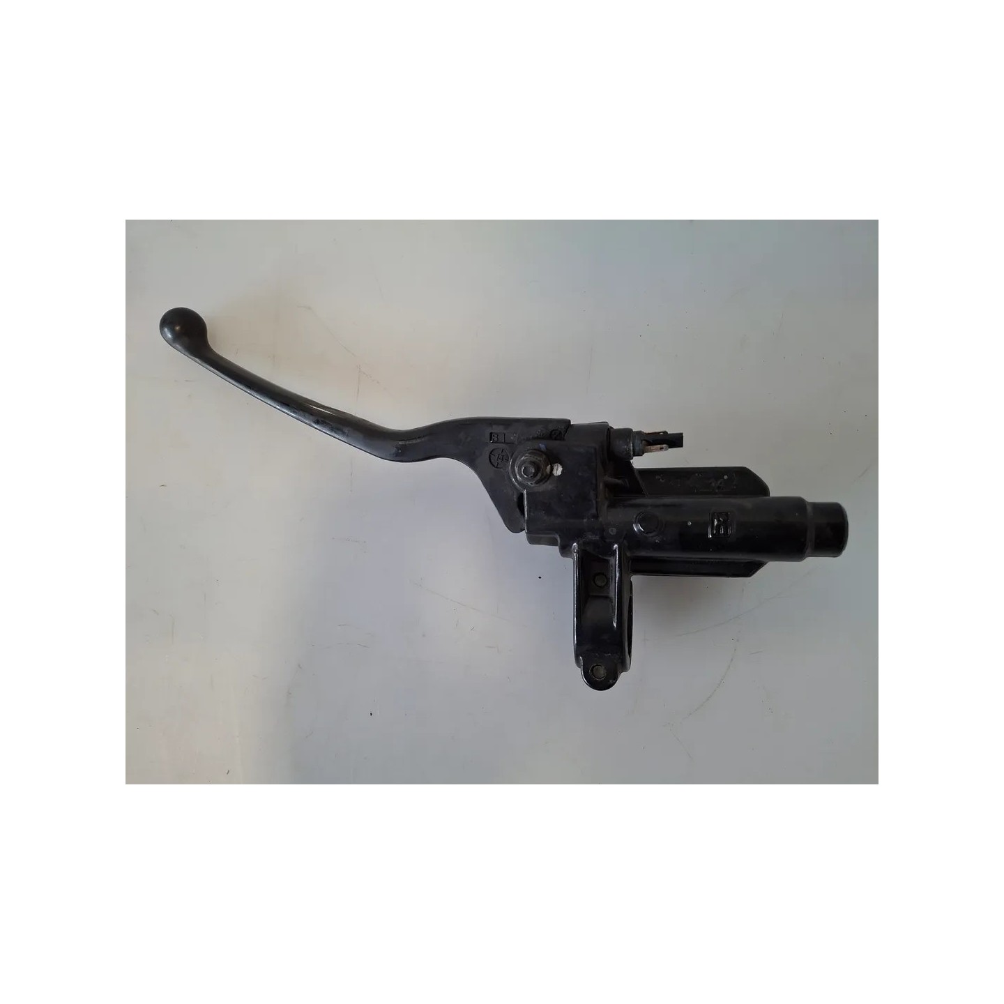 Pompa con serbatoio liquido freni anteriore con leva Piaggio MP3 300 (14-21) MP3 300 LT ABS Destro