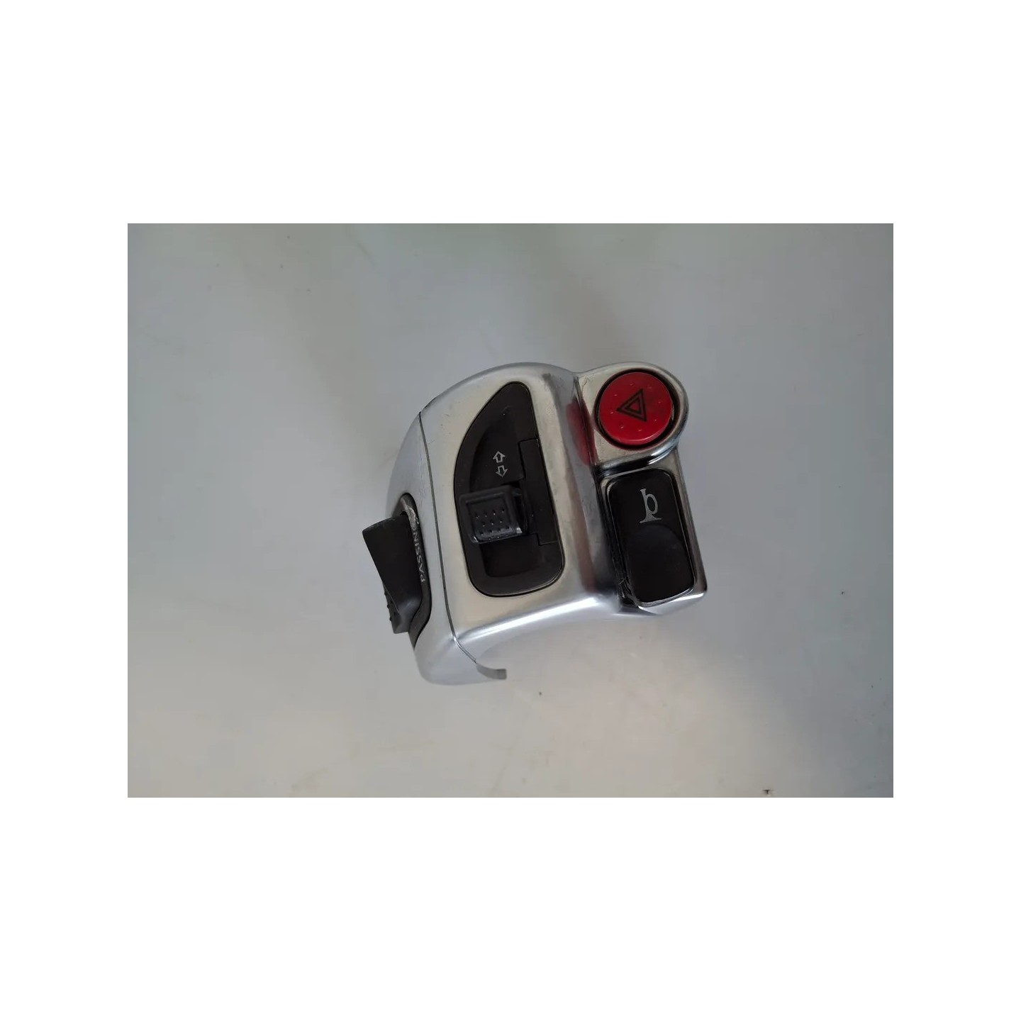Coperchio blocco comandi Piaggio MP3 300 (14-21) MP3 300 LT ABS Sinistro