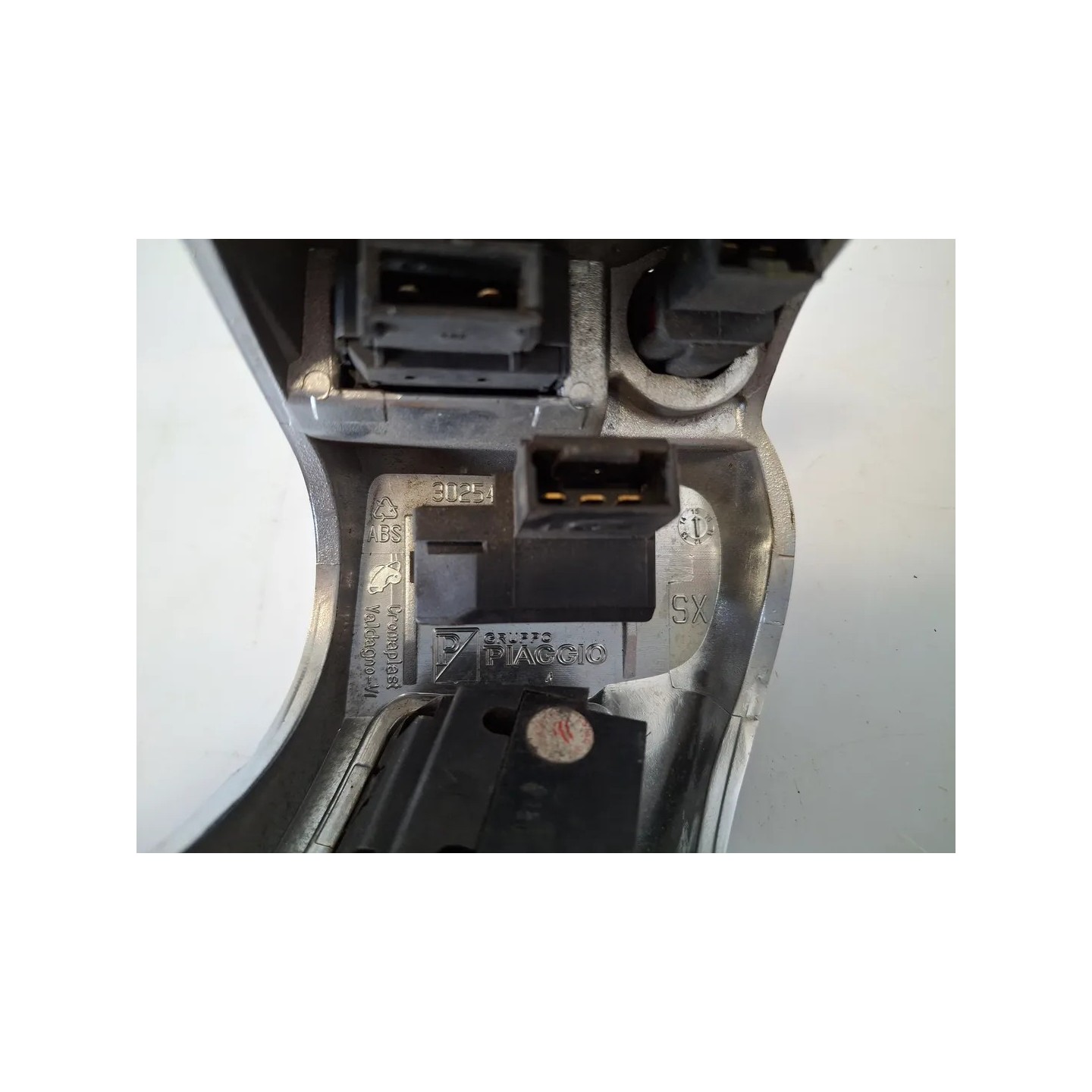 Coperchio blocco comandi Piaggio MP3 300 (14-21) MP3 300 LT ABS Sinistro