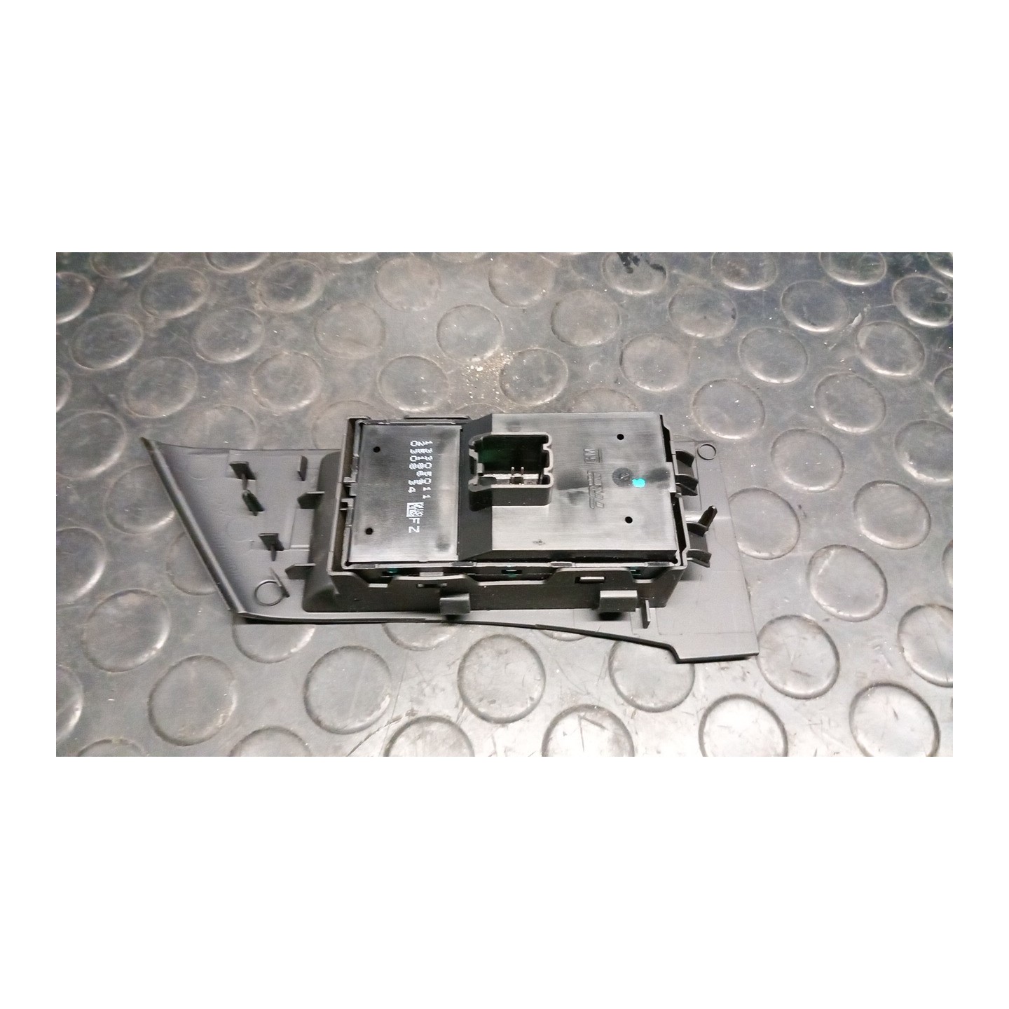 BLOCCO COMANDI ALZACRISTALLI C/CRISTALLI ELET. POST. 021 OPEL ASTRA (P10) (10/09-06/18) A17DTR 13305011