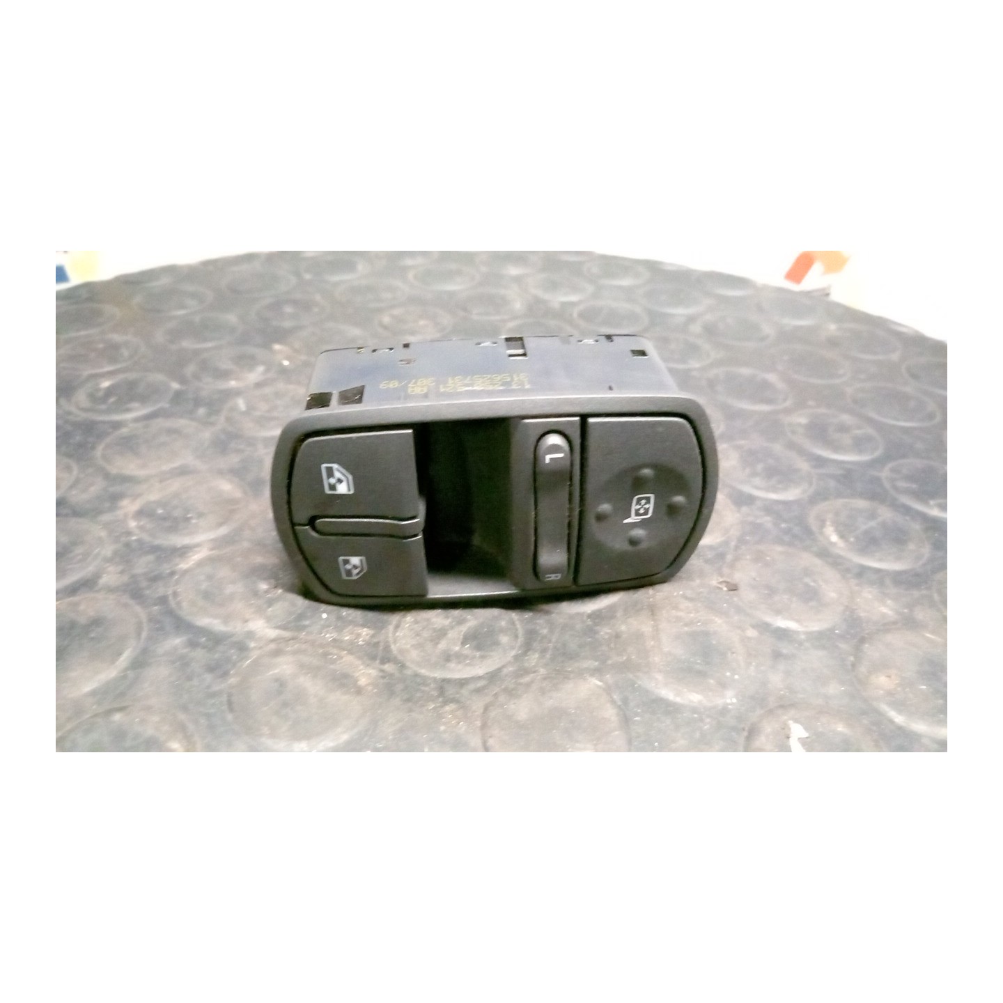 BLOCCO COMANDI ALZACRISTALLI E RETROVISORI EST. 012 OPEL CORSA (S07) (07/06-02/11) Z12XEP 13258521