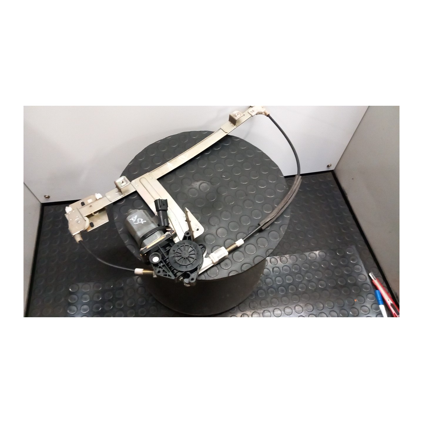 ALZACRISTALLO PORTA ANT. SX. 001 FIAT CINQUECENTO (NM) (06/92-01/99 1170A1046 46434349