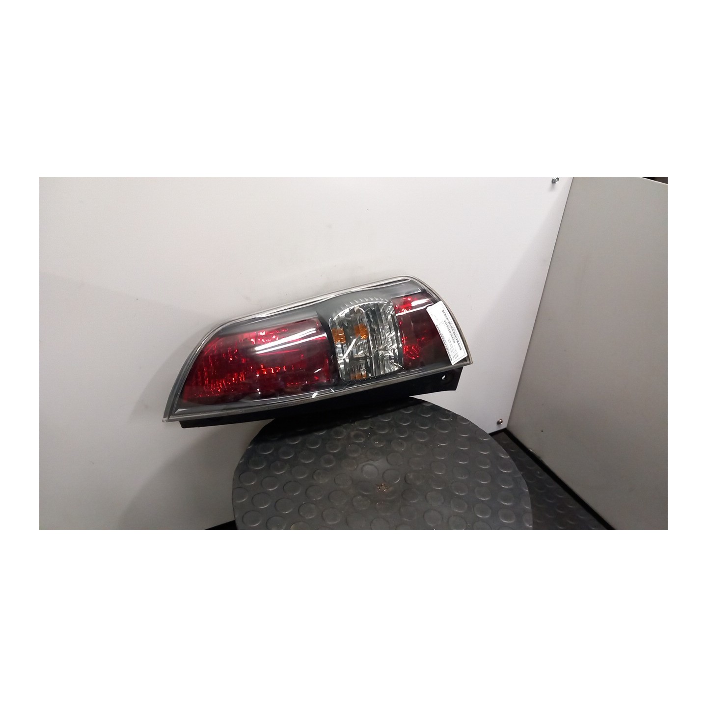 FANALE POST. DX. 038 DAIHATSU SIRION 2A SERIE (01/05-) 1KR 81550B1010