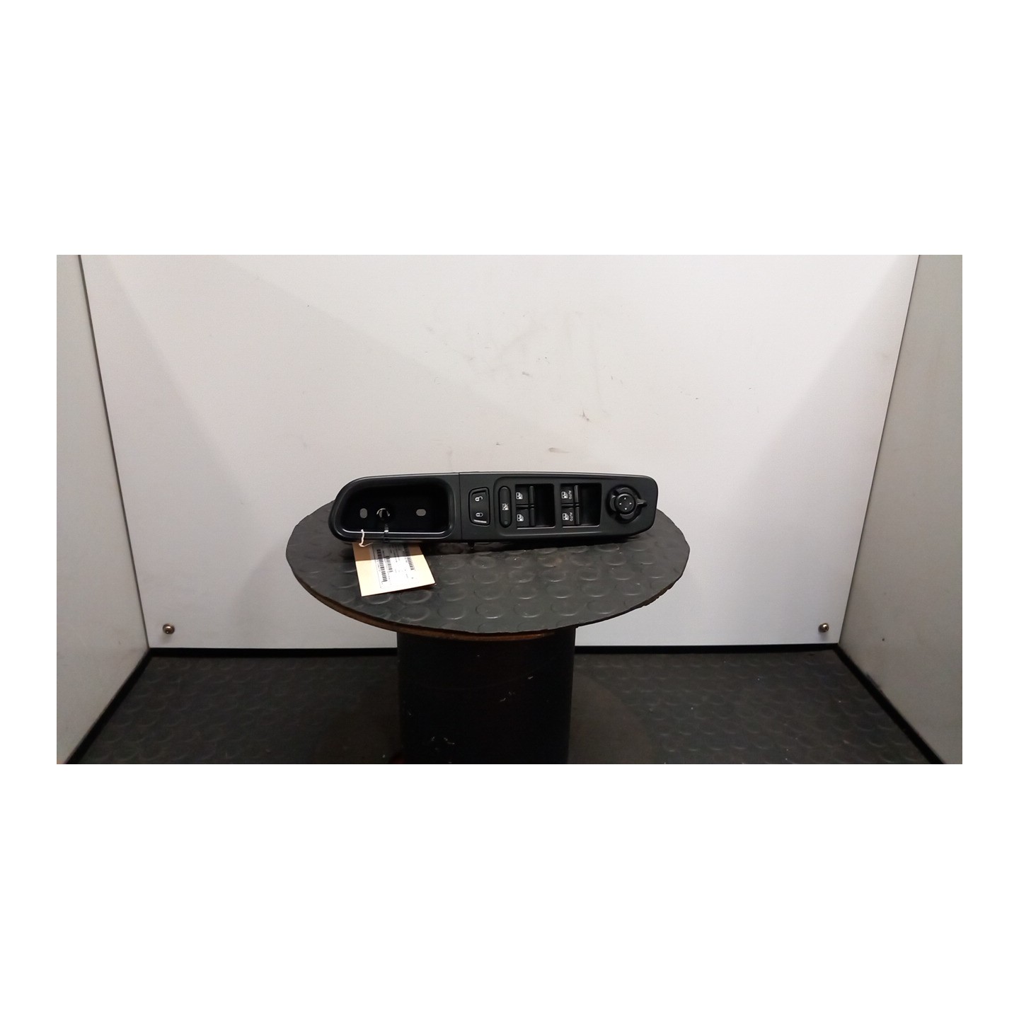 BLOCCO COMANDI ALZACRISTALLI E RETROVISORI EST. P/RETROV.RICHIUD.ELETTR. 001 JEEP RENEGADE (5I) (08/14-08/19) 55260384 73560394