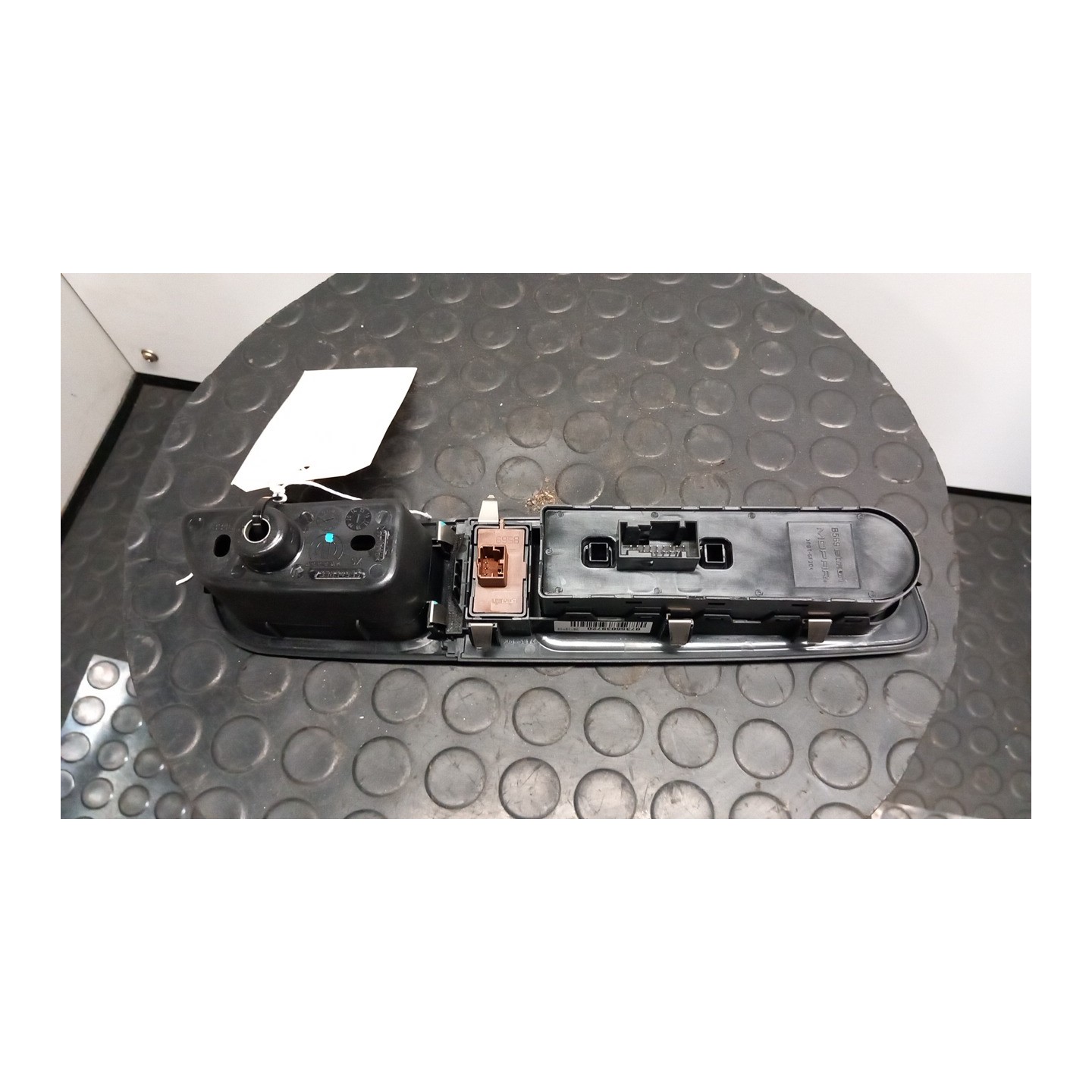 BLOCCO COMANDI ALZACRISTALLI E RETROVISORI EST. P/RETROV.RICHIUD.ELETTR. 001 JEEP RENEGADE (5I) (08/14-08/19) 55260384 73560394