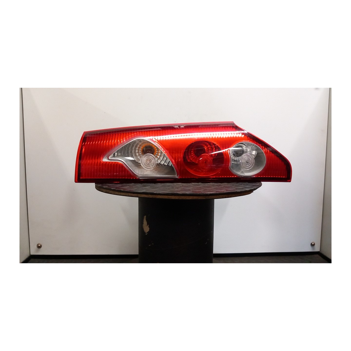 FANALE POST. PER PORTELLONE POST.RATO DX. 078 RENAULT KANGOO (01/08-05/13) K9KD8 8200419945