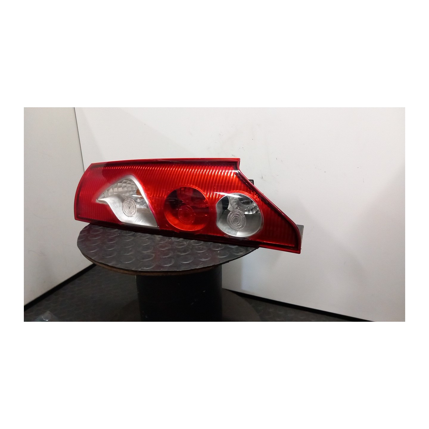 FANALE POST. PER PORTELLONE POST.RATO DX. 078 RENAULT KANGOO (01/08-05/13) K9KD8 8200419945