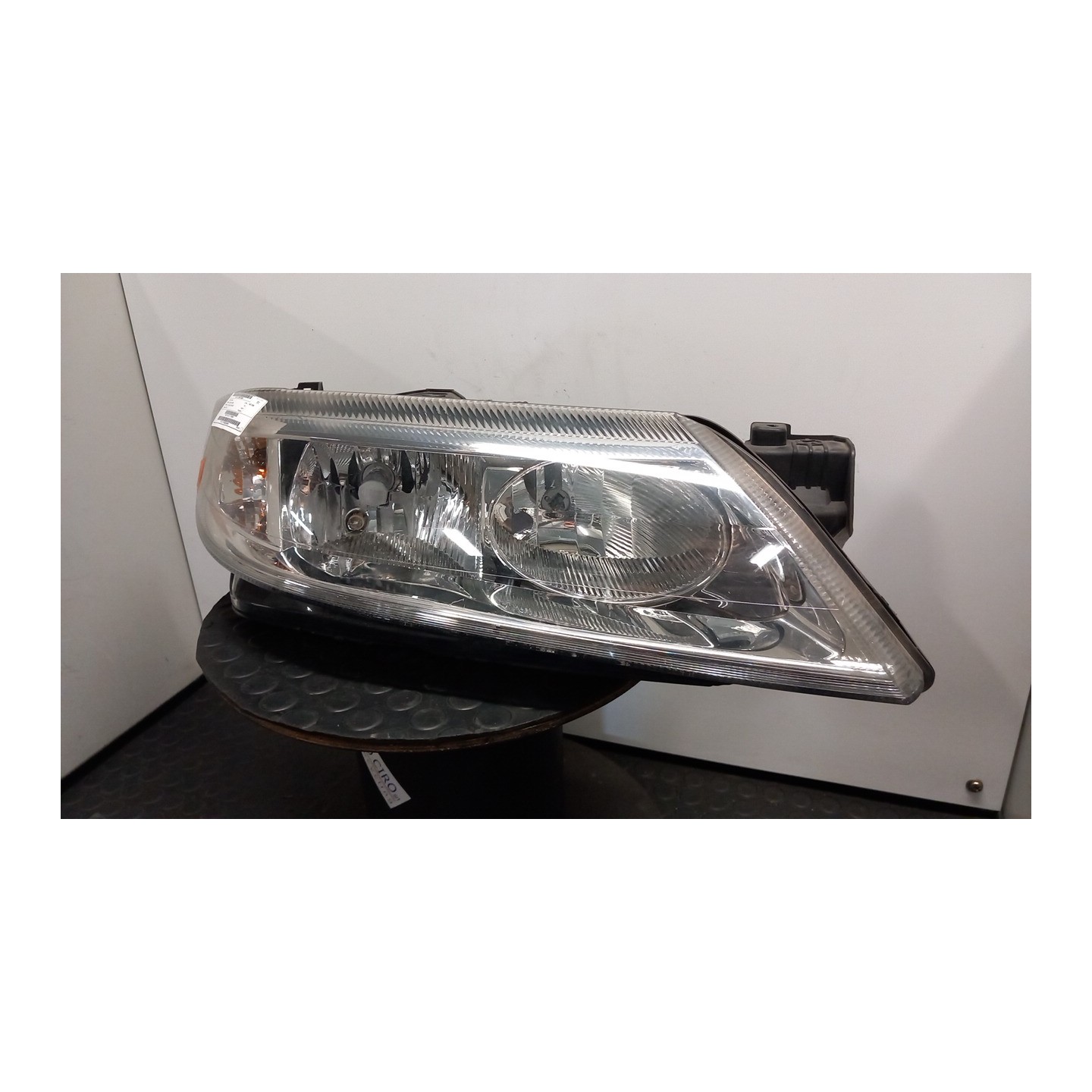 PROIETTORE DX. 005 RENAULT LAGUNA 2A SERIE (03/01-09/07) F4PC7 7701048931