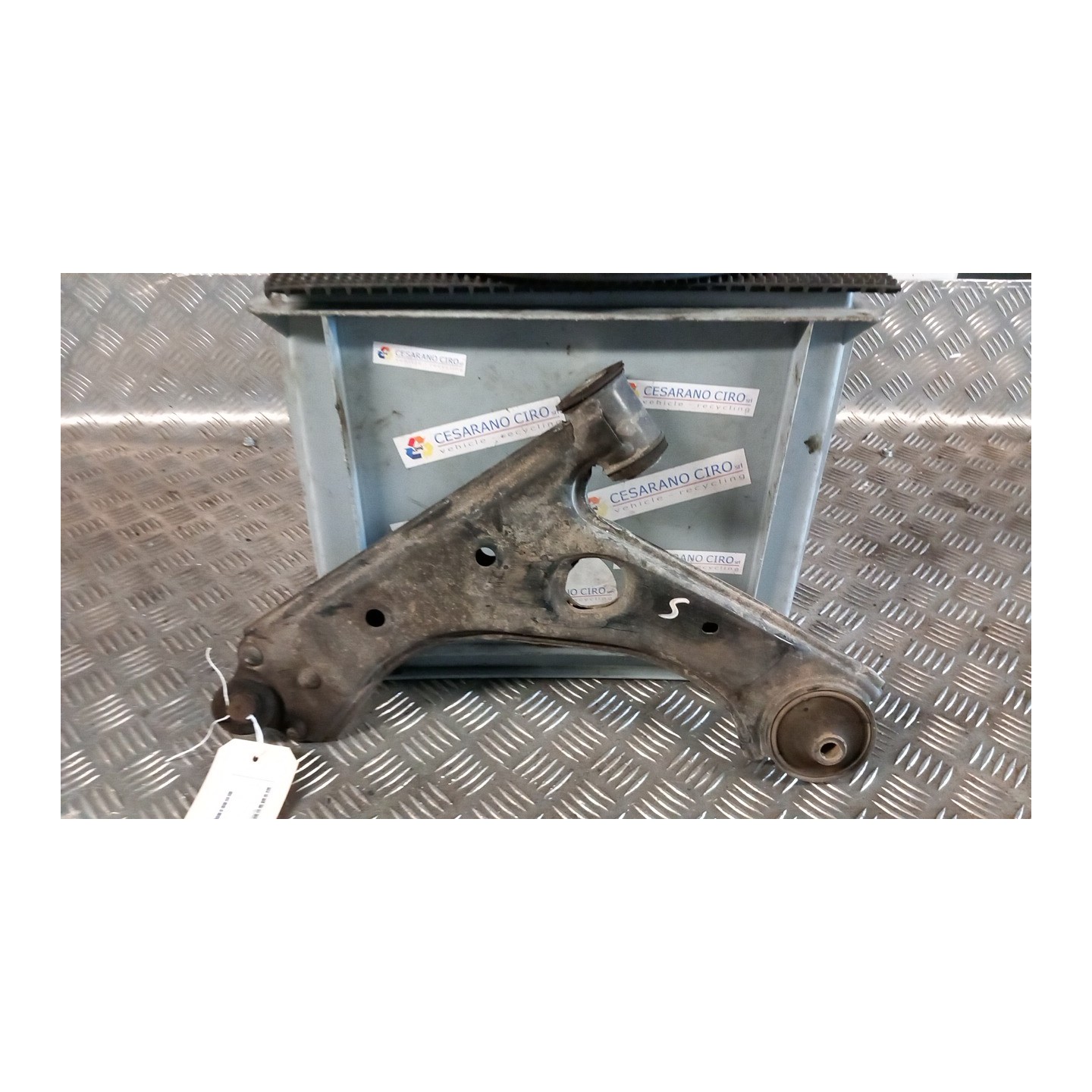 BRACCIO OSCILLANTE SOSP. ANT. SX. 018 OPEL CORSA (S07) (01/11-05/15) A12XER 13426552