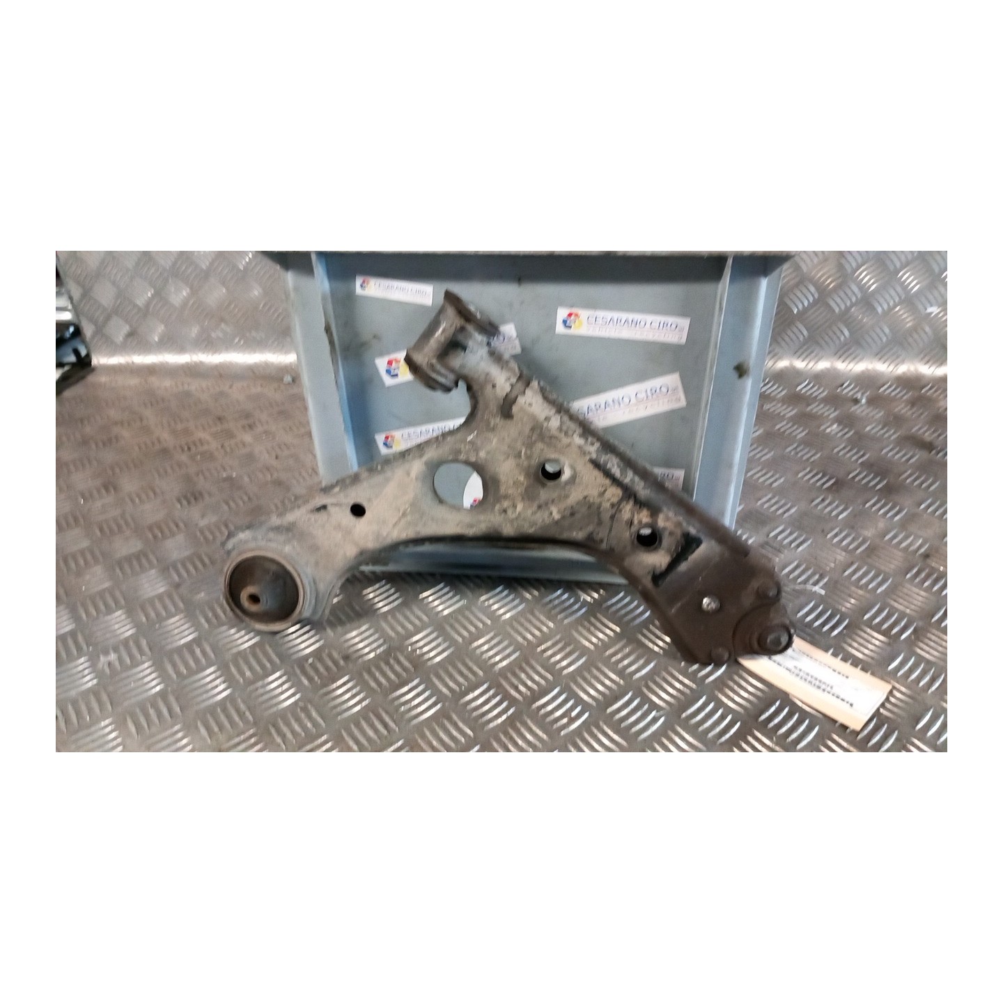 BRACCIO OSCILLANTE SOSP. ANT. SX. 018 OPEL CORSA (S07) (01/11-05/15) A12XER 13426552